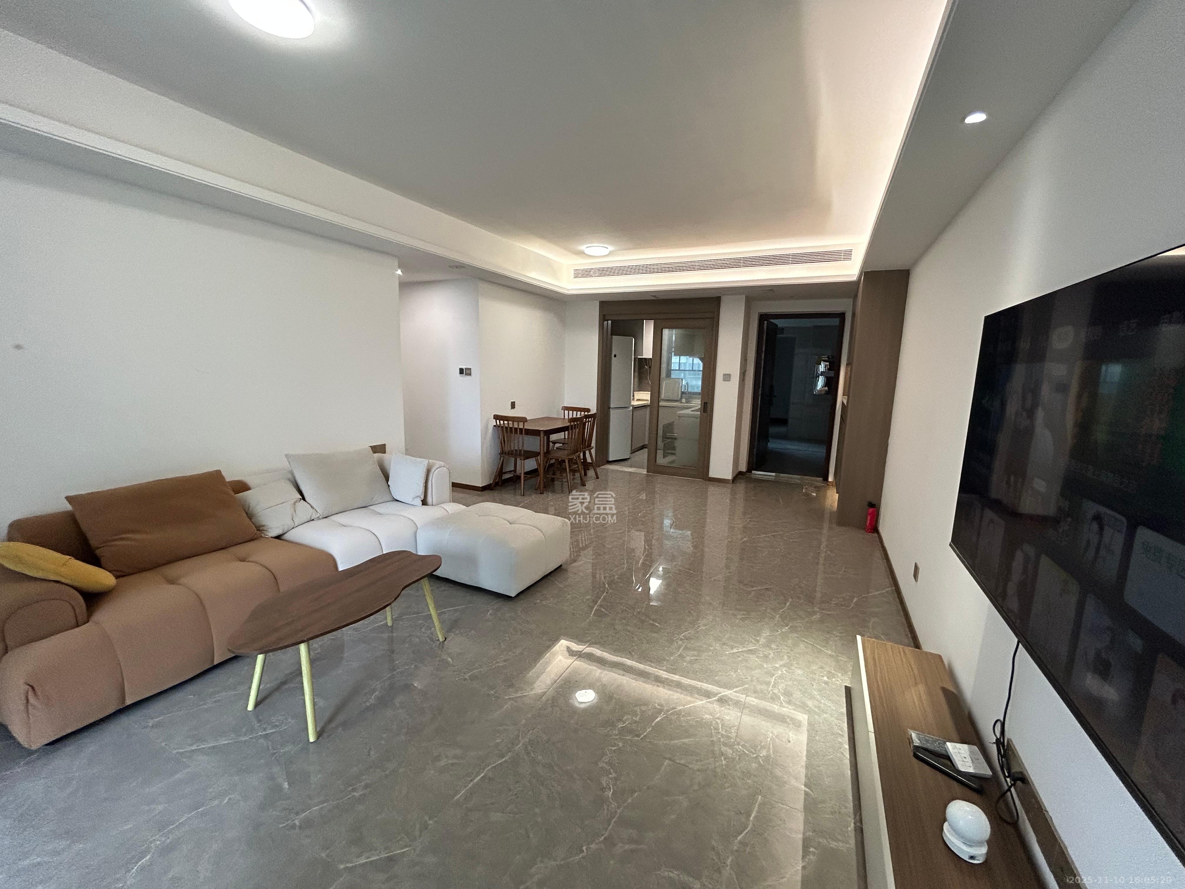 长沙溪山悦 4室2厅2卫 2700.0元/月 长沙溪山悦 4室2厅2卫 2700.0元/月室内图