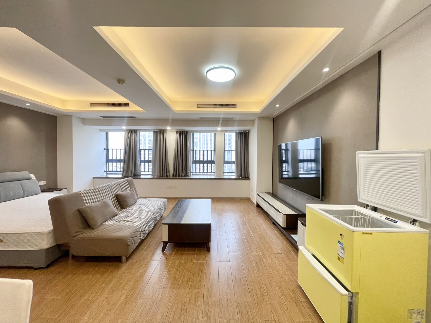 海航豪庭南苑 1室1厅1卫 129.0万 海航豪庭南苑 1室1厅1卫 129.0万客厅