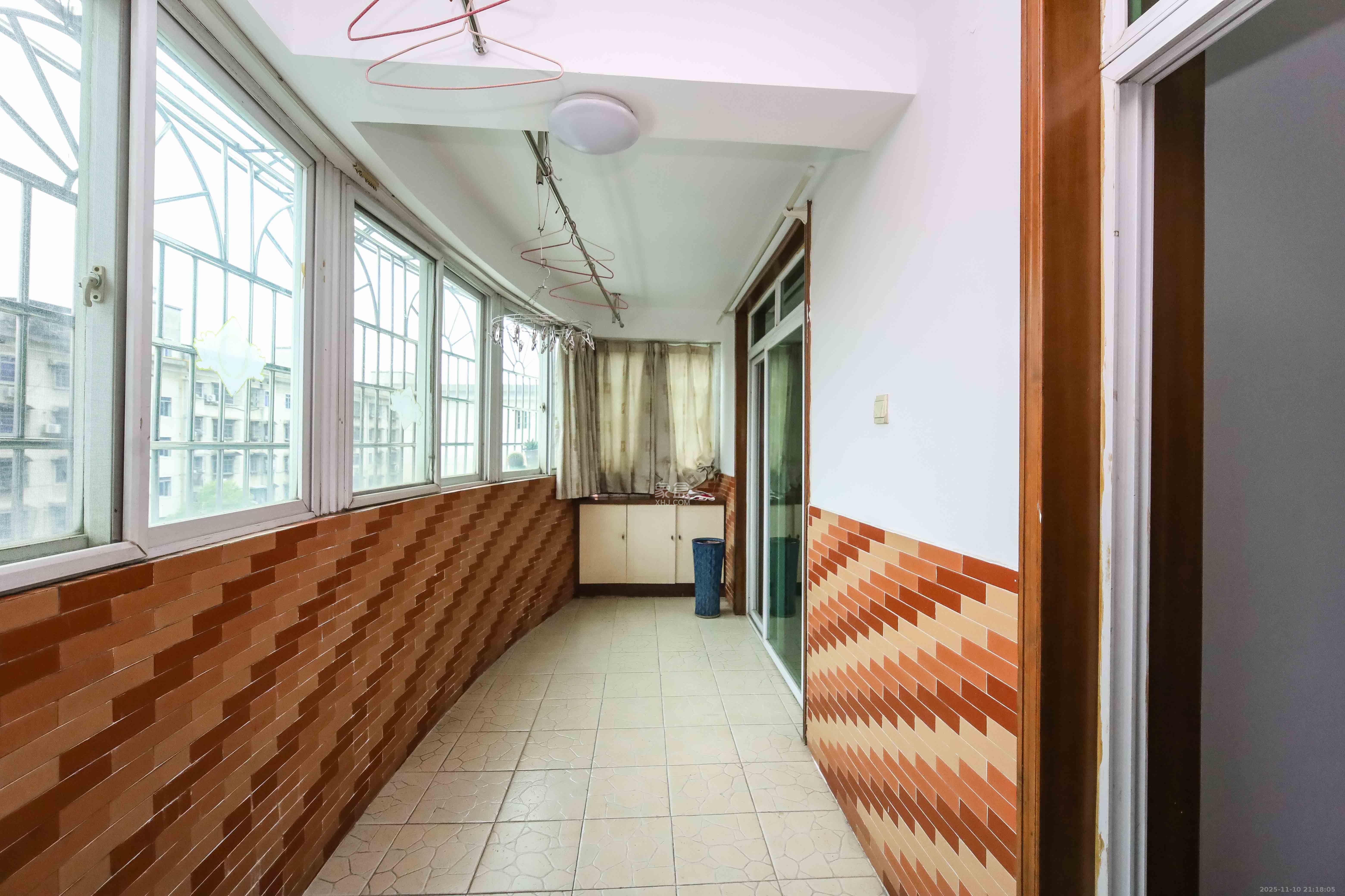 古汉城宿舍（同超集团控股公司）  3室2厅1卫    75.0万阳台