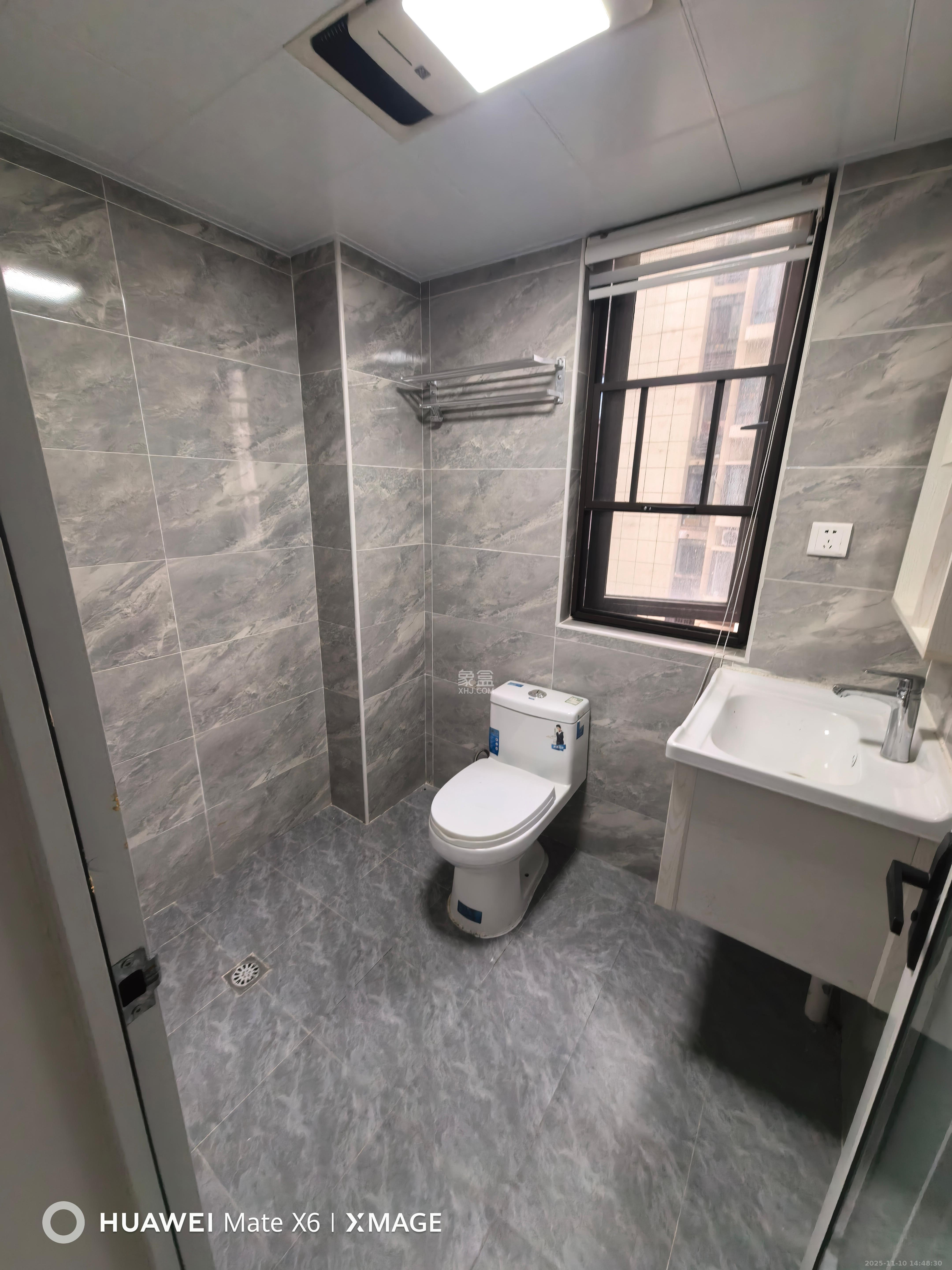 中国铁建梅溪青秀三期  3室2厅2卫    2800.0元/月室内图