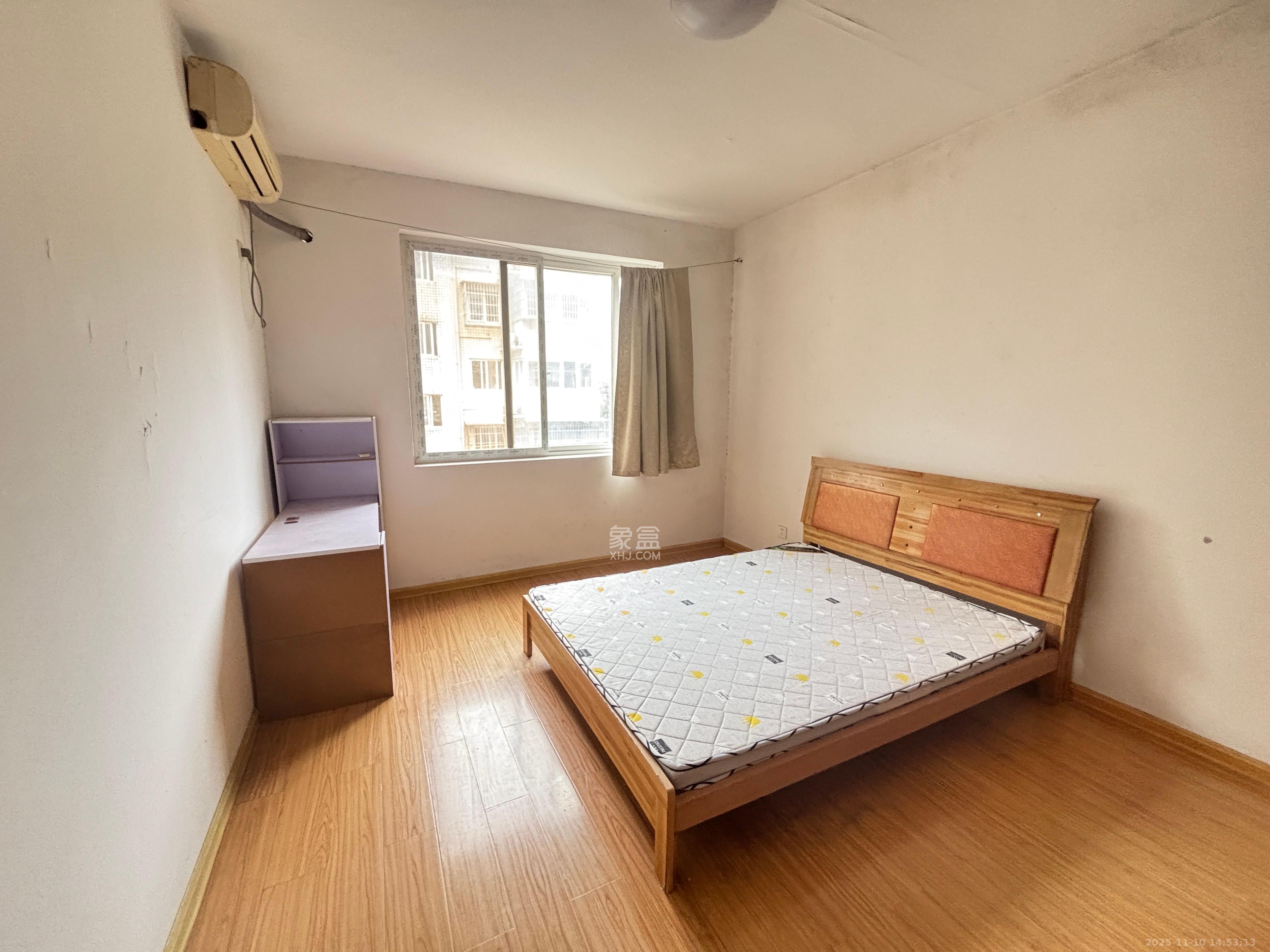 德馨园  3室2厅1卫    1700.0元/月室内图