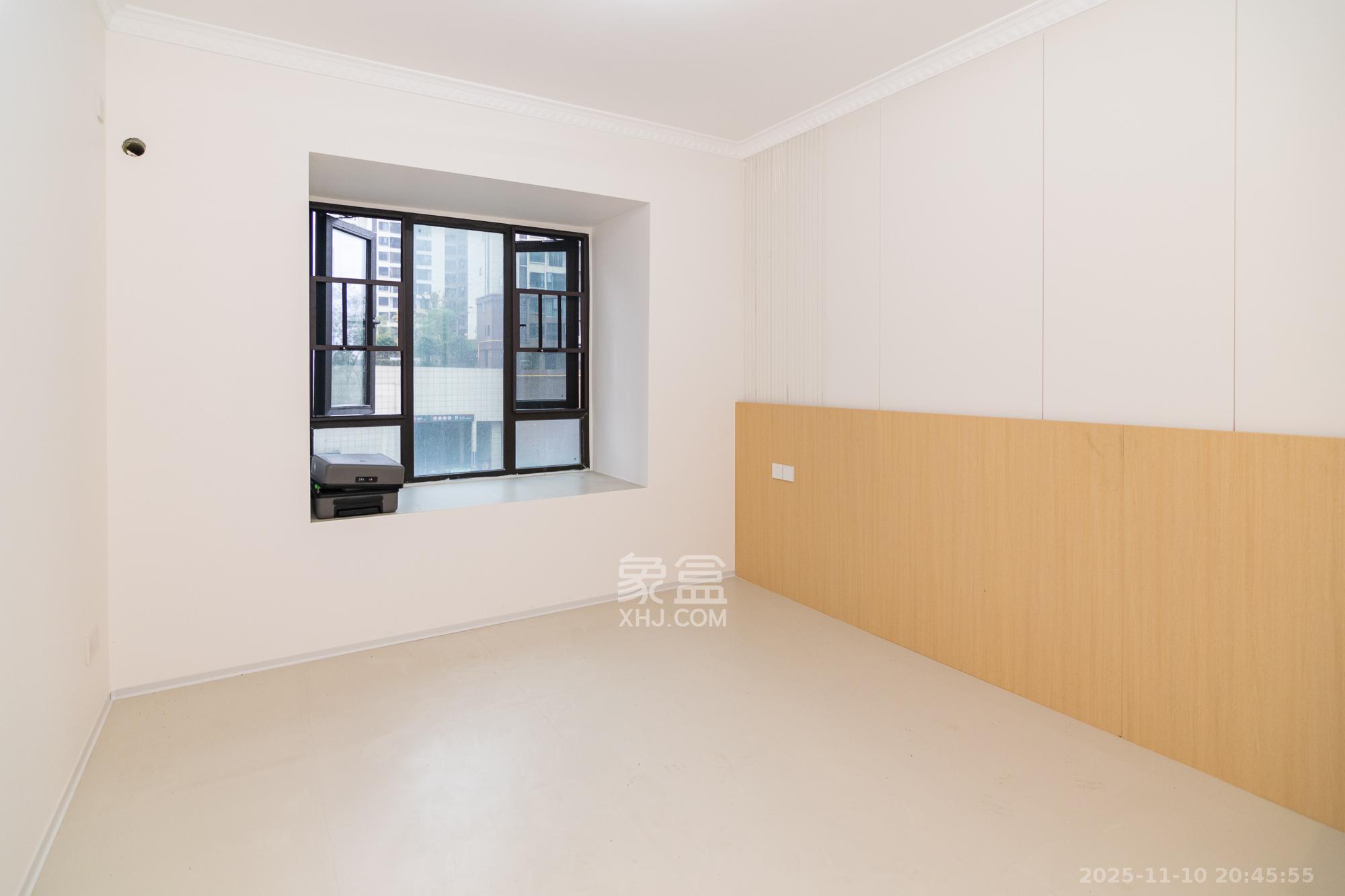 金辉优步学府 4室2厅2卫 102.8万 金辉优步学府 4室2厅2卫 102.8万卧室