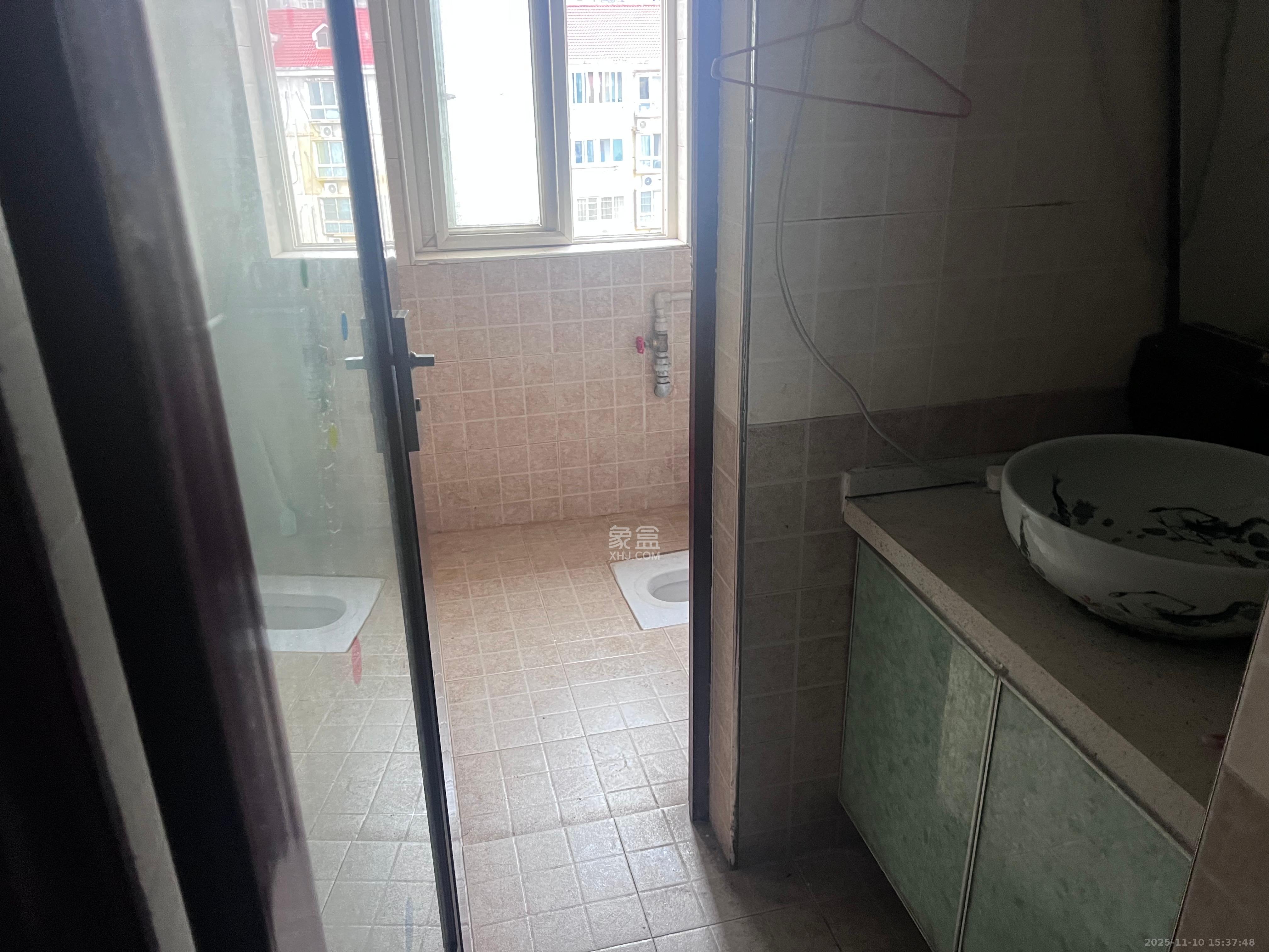 德润园  3室2厅1卫    1800.0元/月室内图