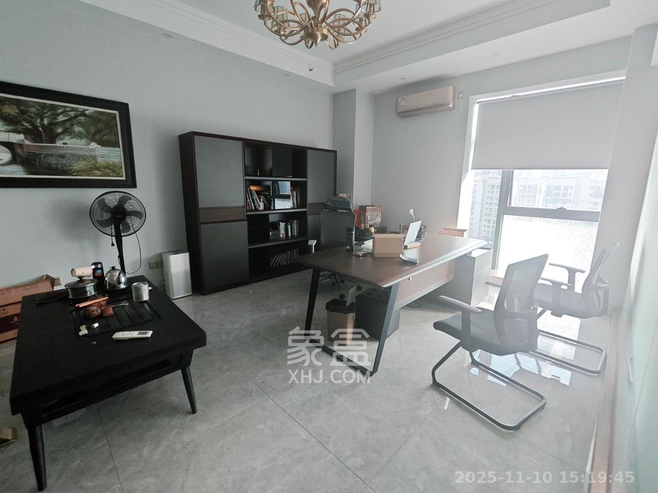 荣盛花语馨苑  1室1厅2卫    4900.0元/月室内图