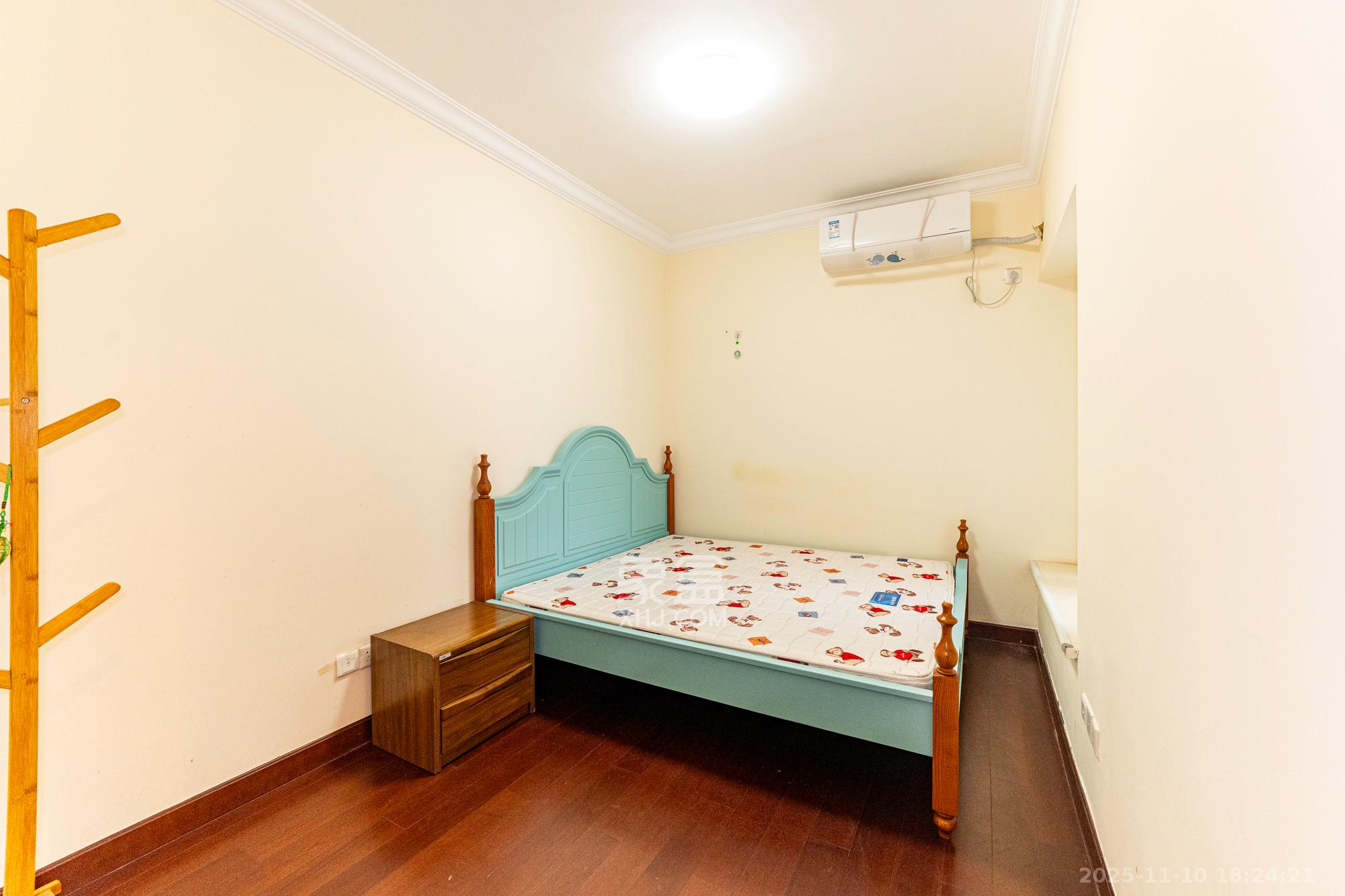 恒大雅苑 3室2厅2卫 110.0万 恒大雅苑 3室2厅2卫 110.0万卧室