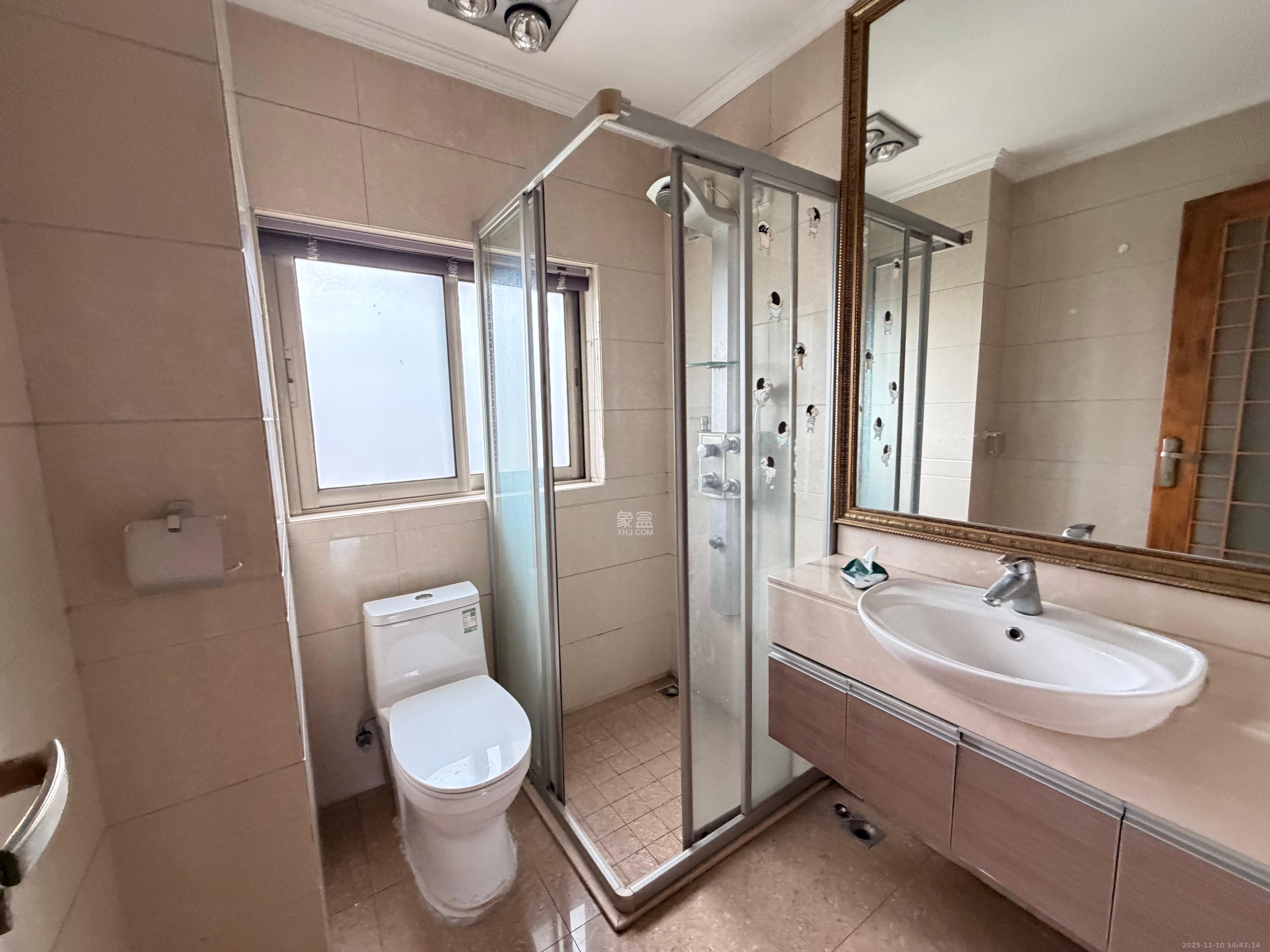 碧桂园威尼斯城 5室2厅2卫 5200.0元/月 碧桂园威尼斯城 5室2厅2卫 5200.0元/月室内图