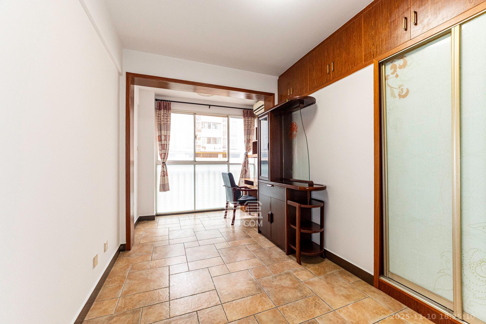 筑梦园 3室2厅2卫 75.0万 筑梦园 3室2厅2卫 75.0万卧室