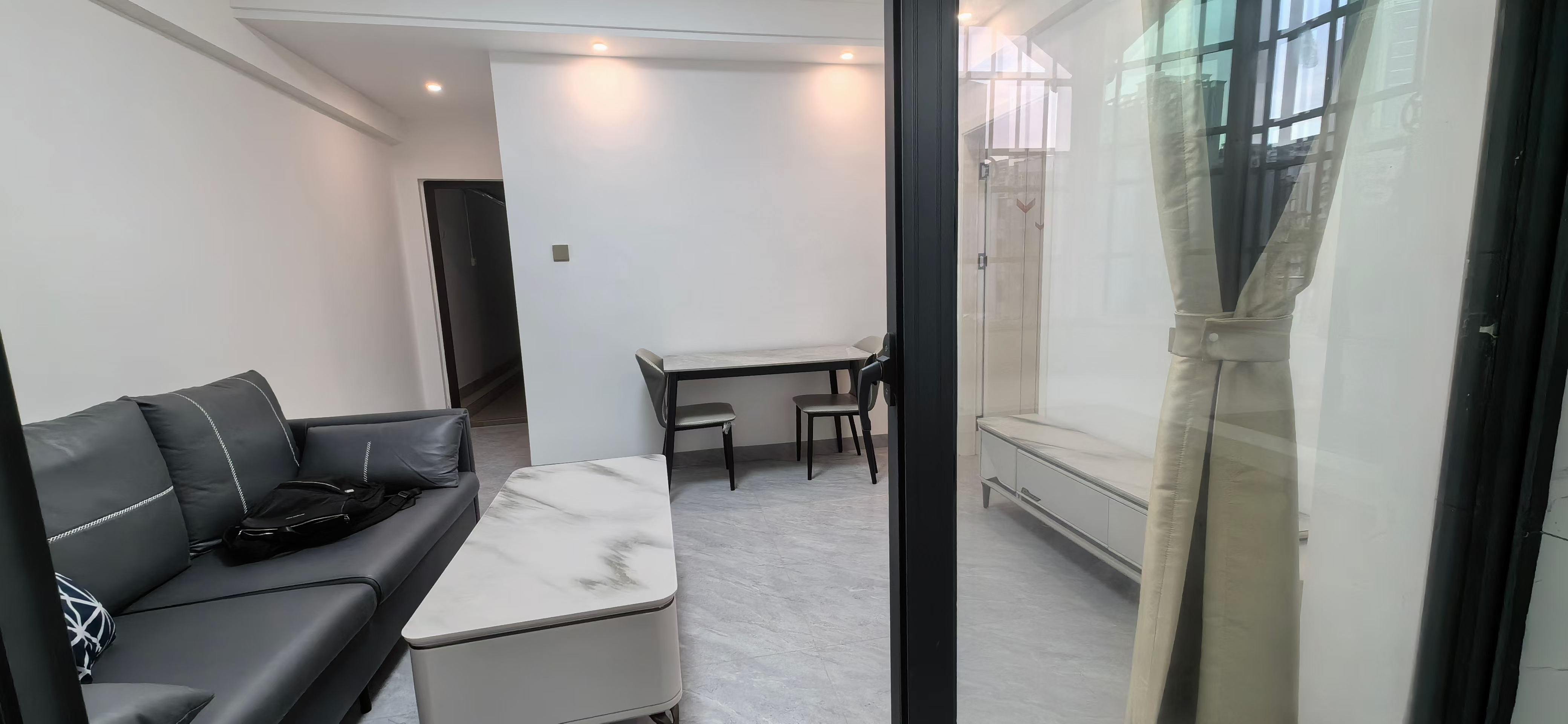 国联大厦 1室1厅1卫 1800.0元/月 国联大厦 1室1厅1卫 1800.0元/月室内图