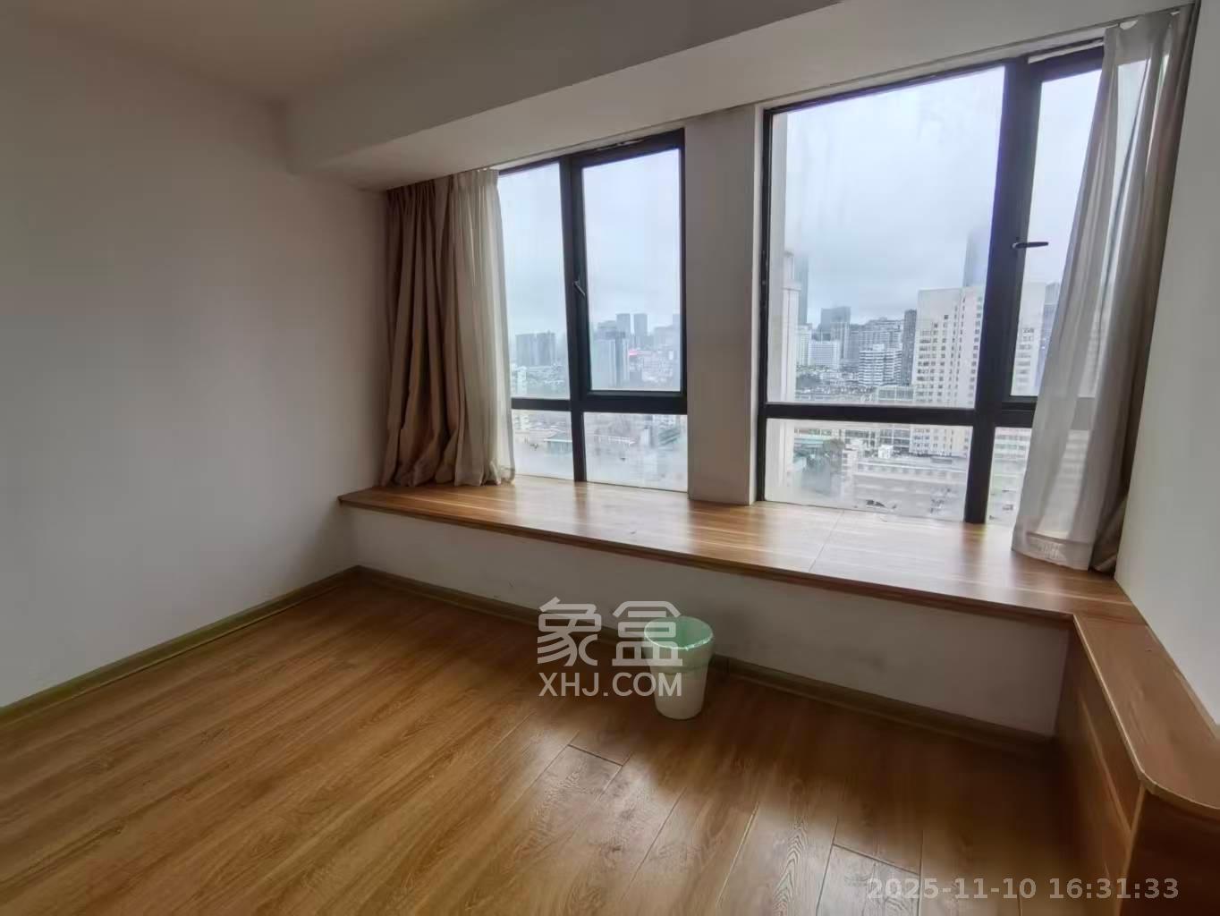 摩天一号  1室1厅1卫    1800.0元/月室内图