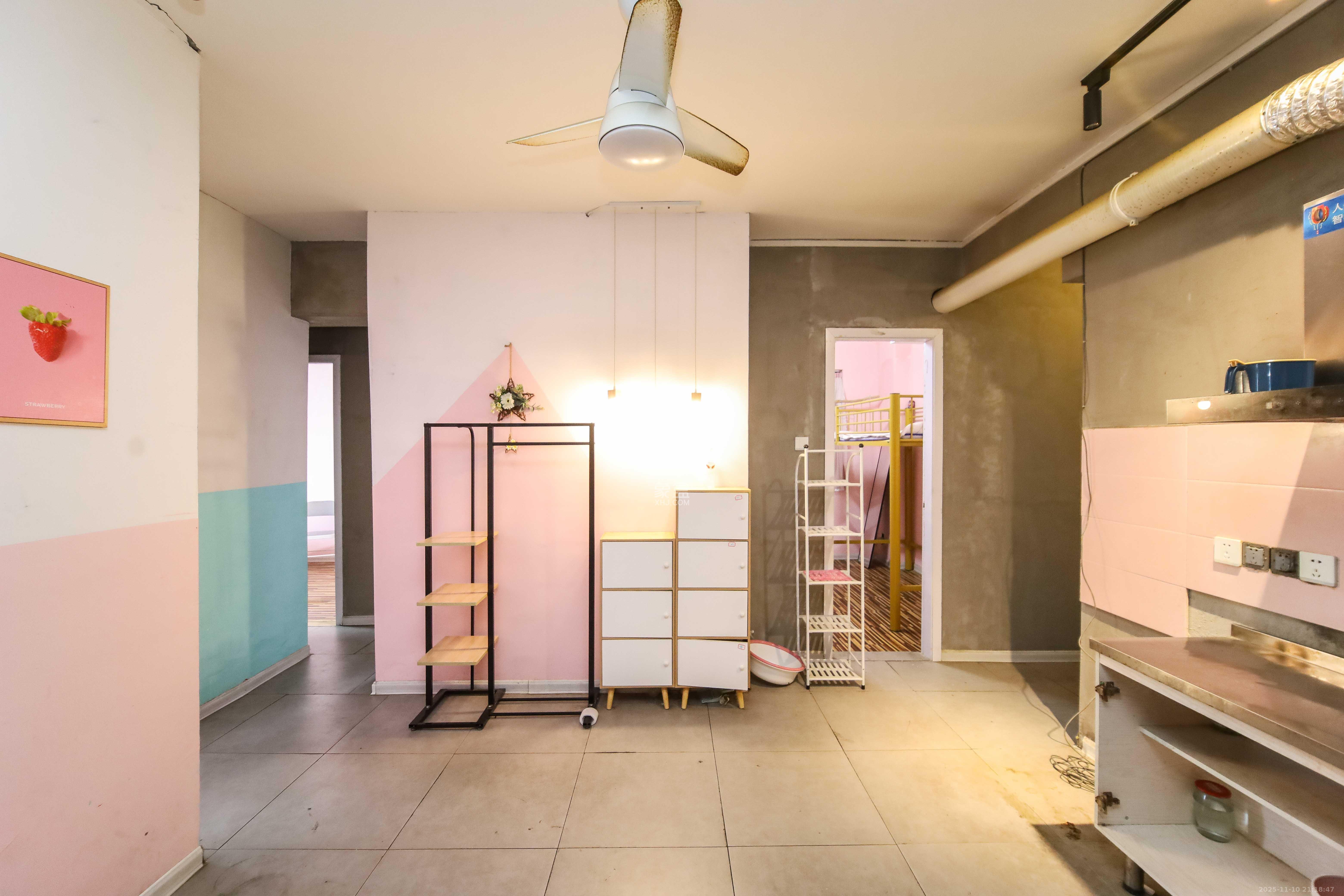 中惠锦堂  3室2厅1卫    100.0万客厅