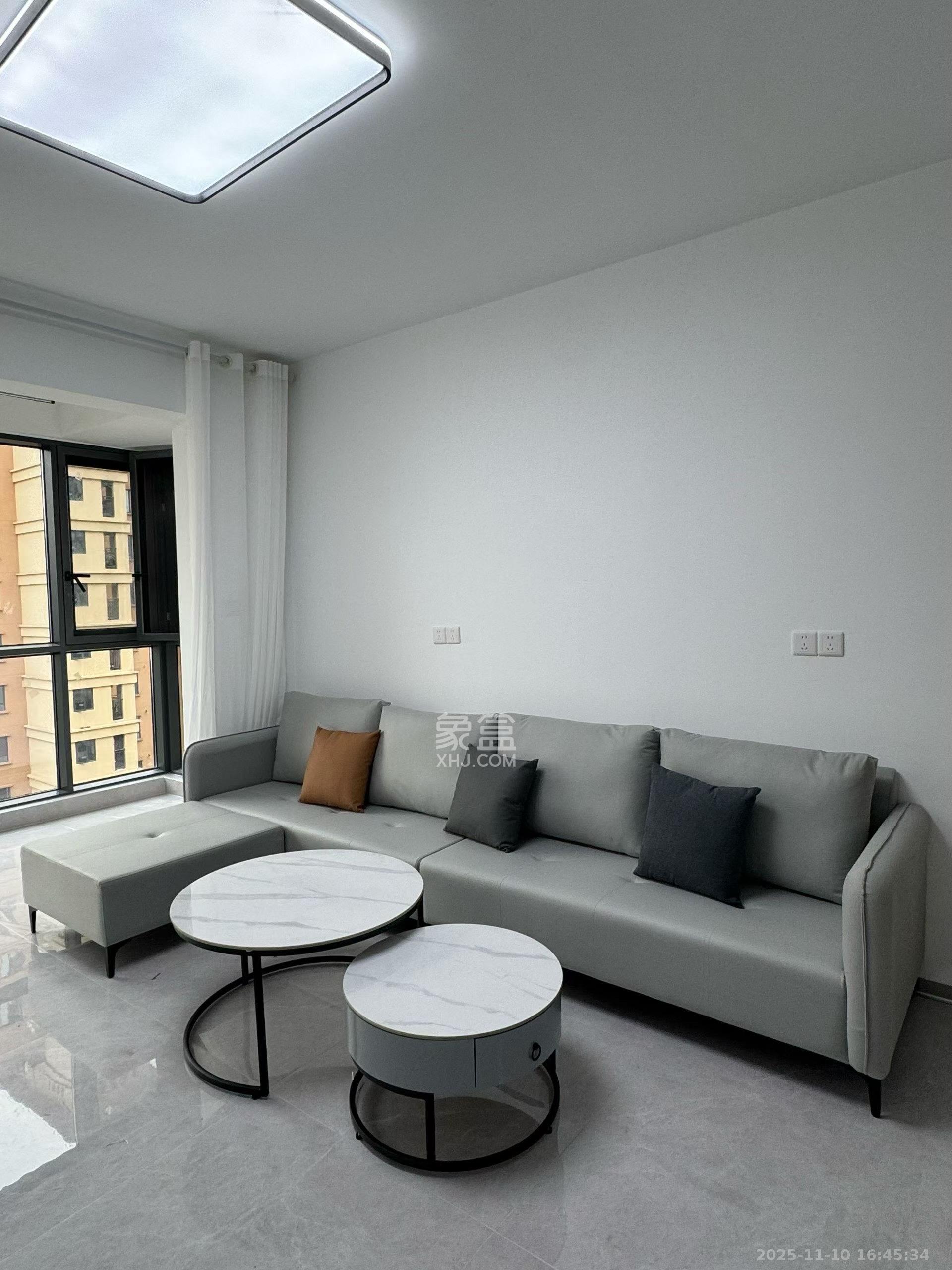 伊景园滨河苑 3室1厅1卫 2300.0元/月 伊景园滨河苑 3室1厅1卫 2300.0元/月室内图