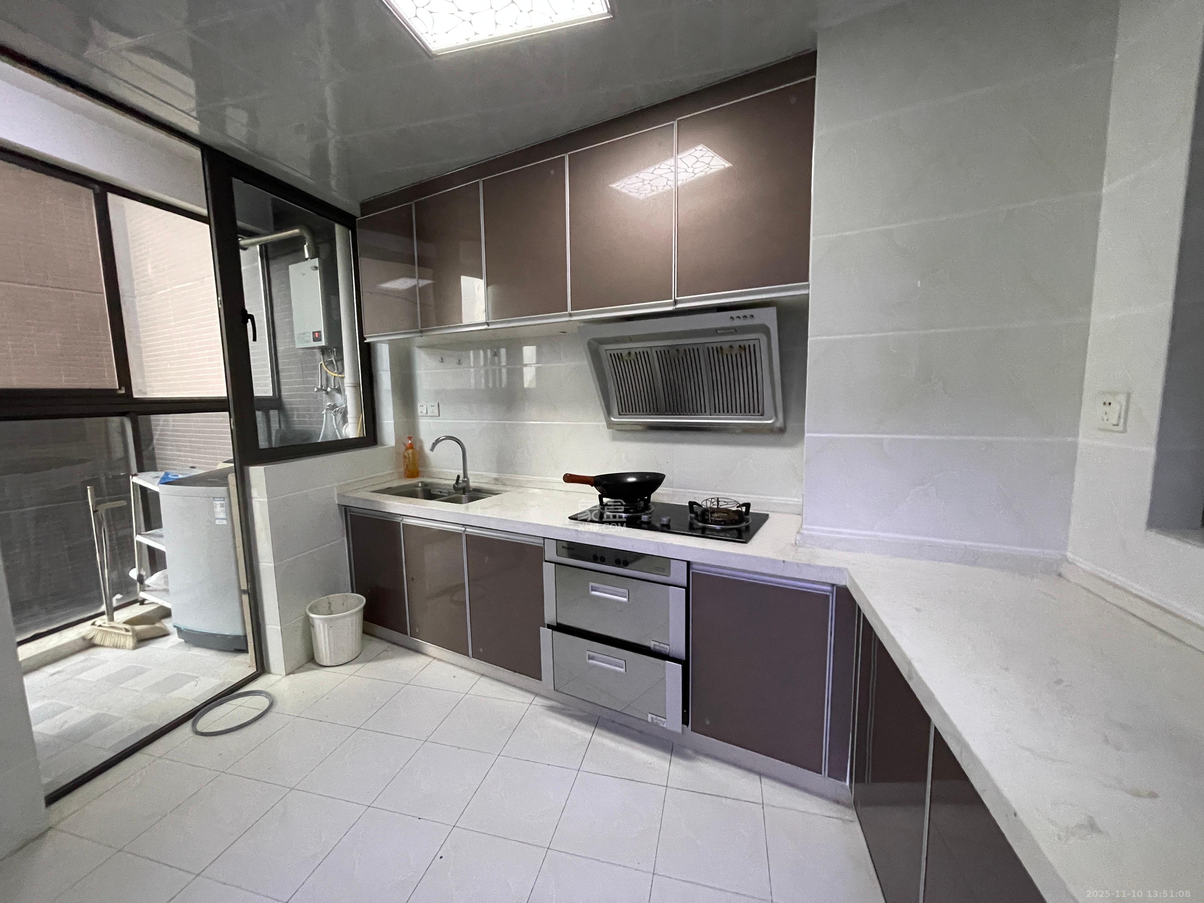 通用时代国际社区  3室1厅1卫    3500.0元/月室内图