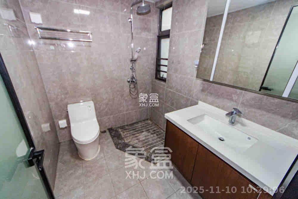 北辰瀚江府 4室2厅2卫 5000.0元/月 北辰瀚江府 4室2厅2卫 5000.0元/月室内图