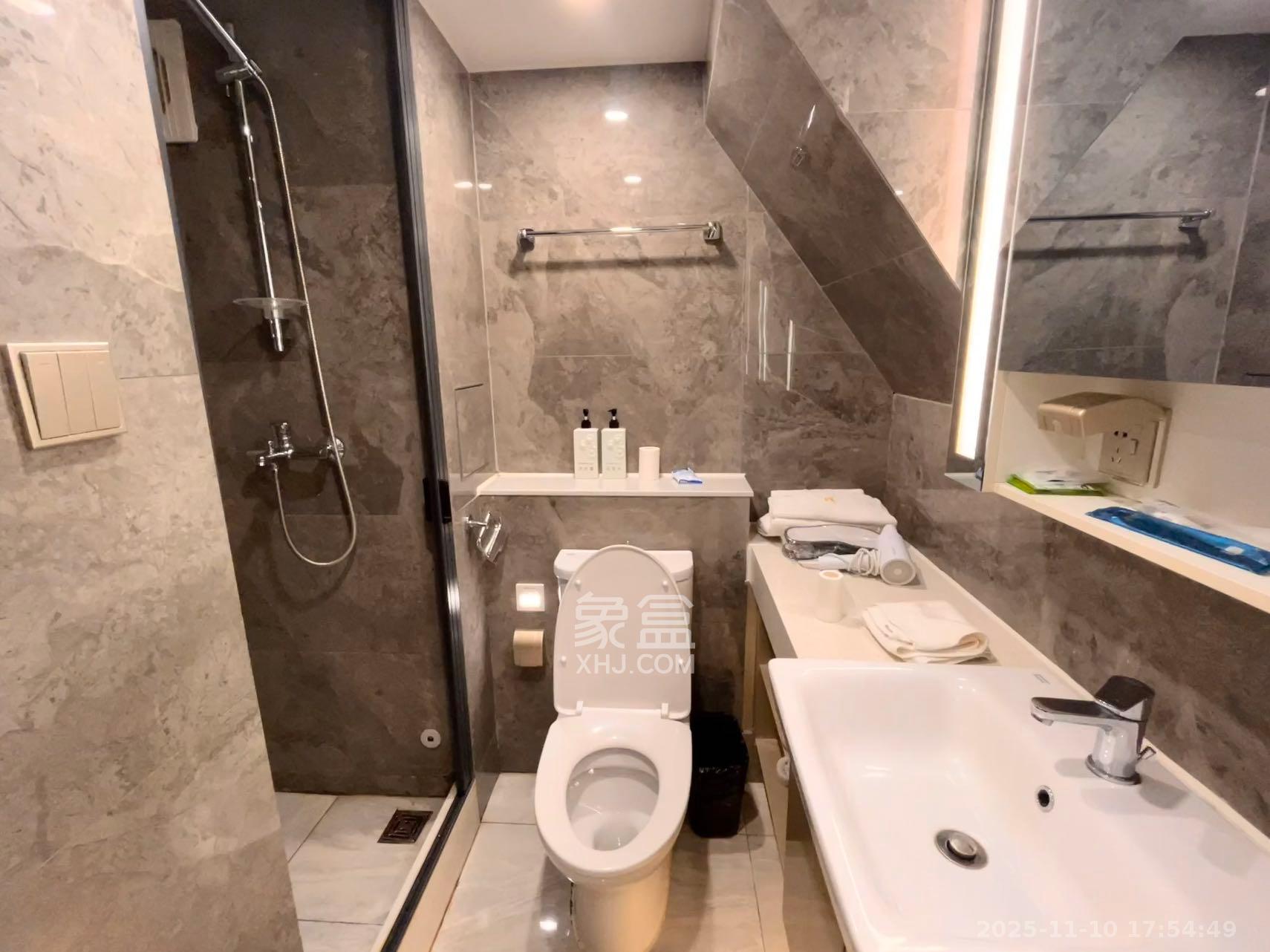 华远华时代  2室2厅1卫    2600.0元/月室内图