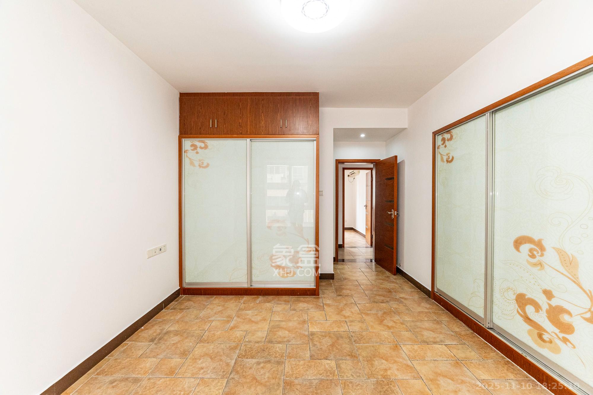 筑梦园 3室2厅2卫 75.0万 筑梦园 3室2厅2卫 75.0万卧室