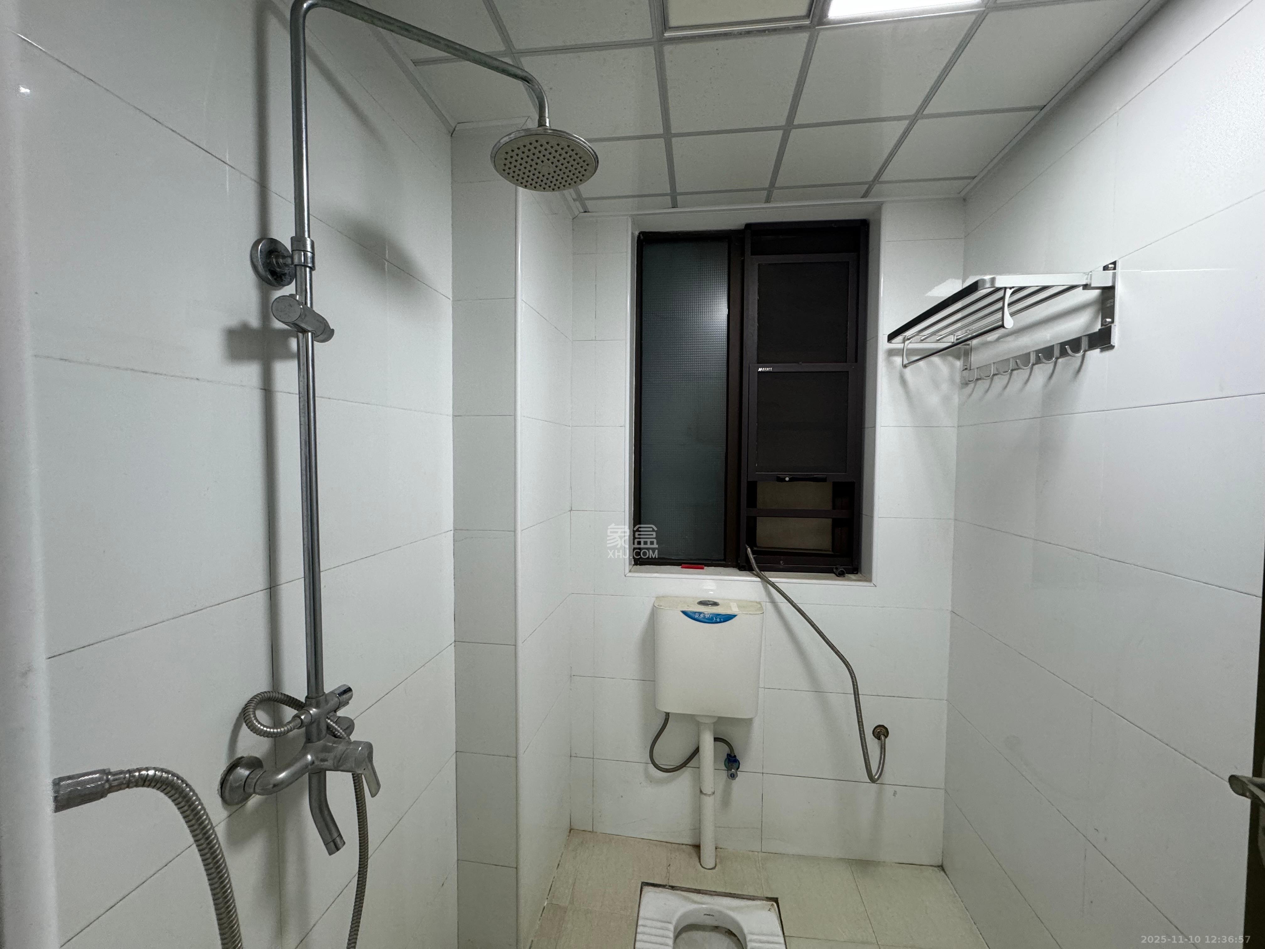 海洋半岛(月珑湾) 2室2厅2卫 2200.0元/月 海洋半岛(月珑湾) 2室2厅2卫 2200.0元/月室内图