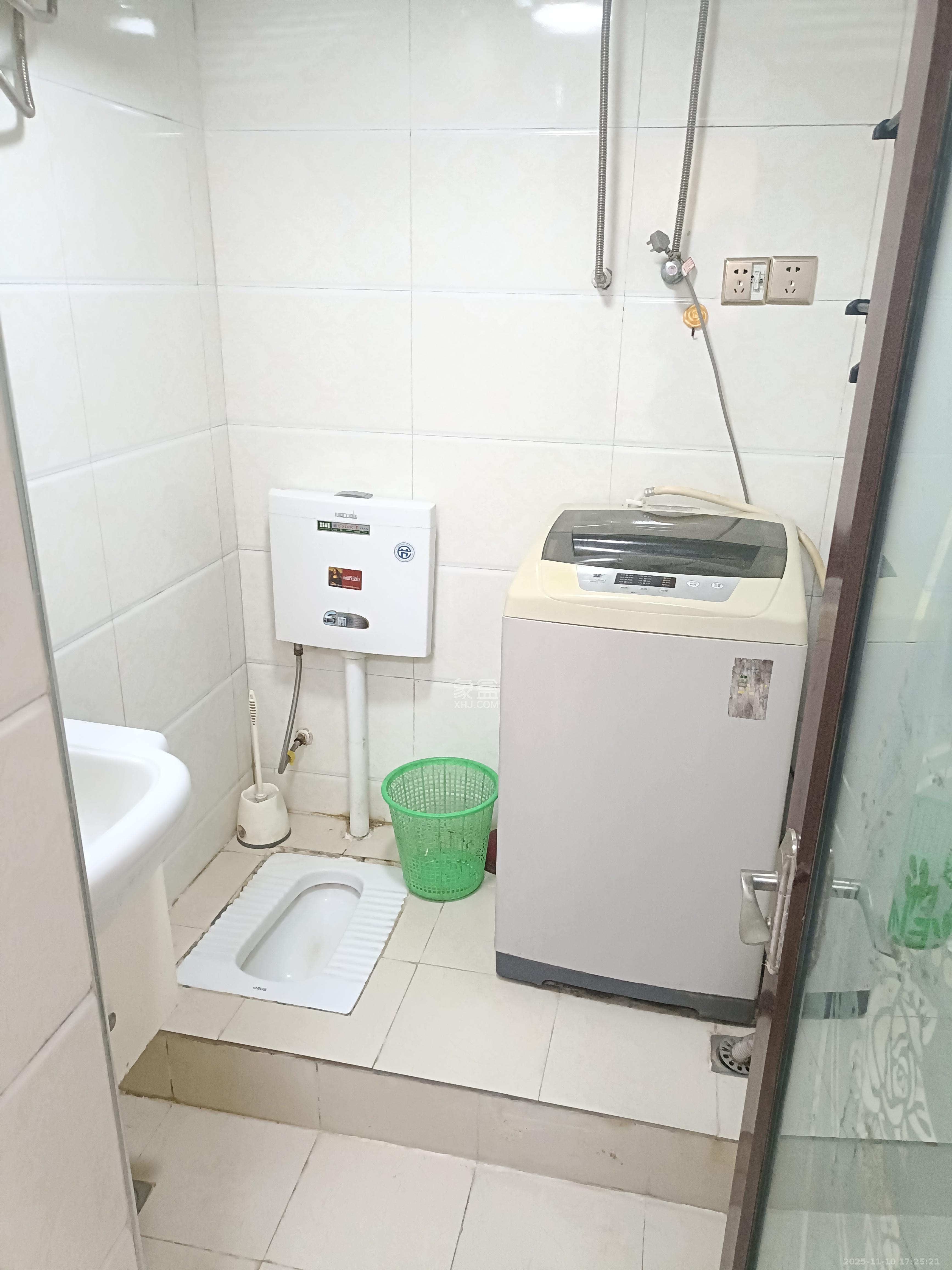 观园国际公寓  1室1厅1卫    1300.0元/月室内图