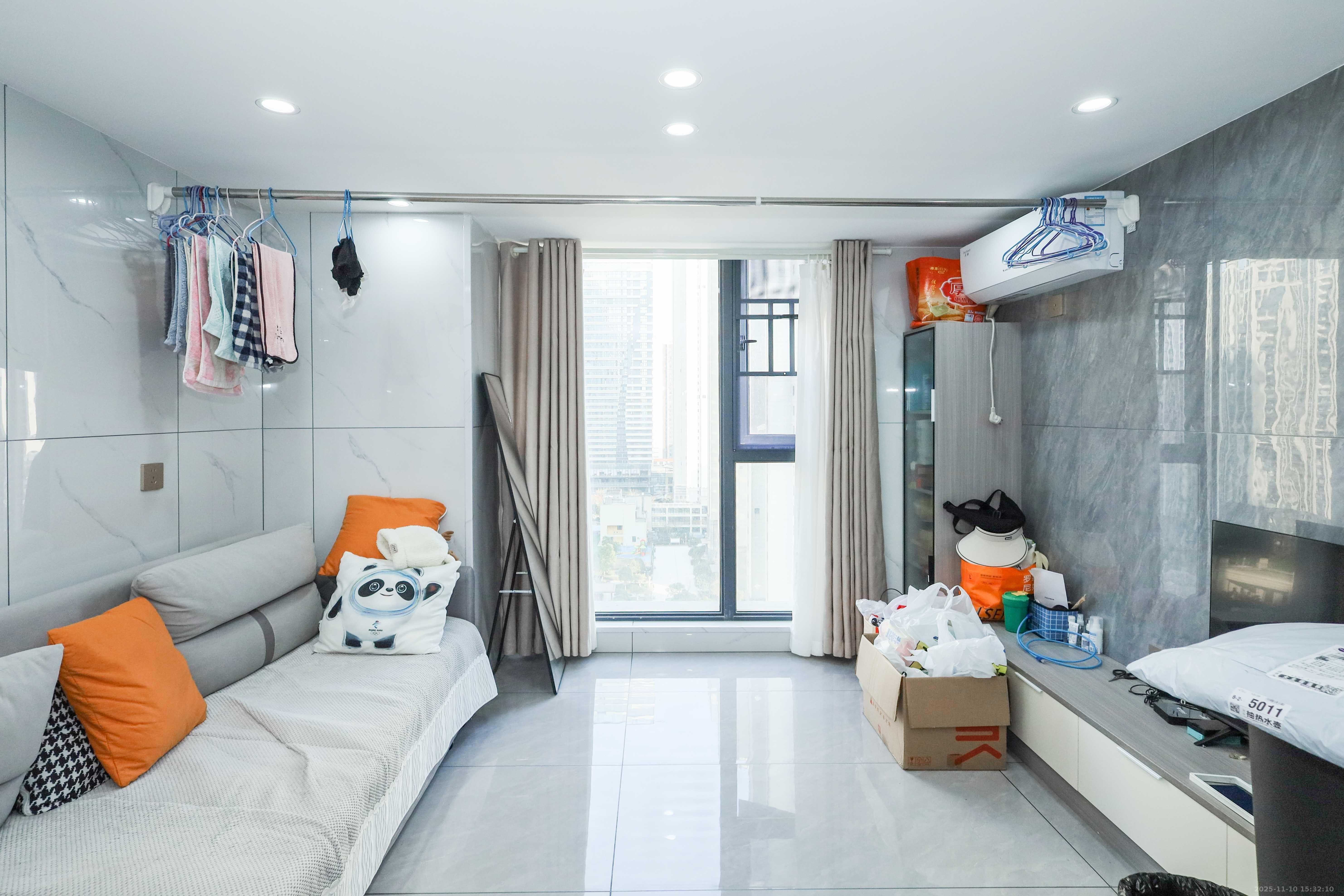 中国铁建湘语梅溪  2室1厅1卫    2100.0元/月室内图1