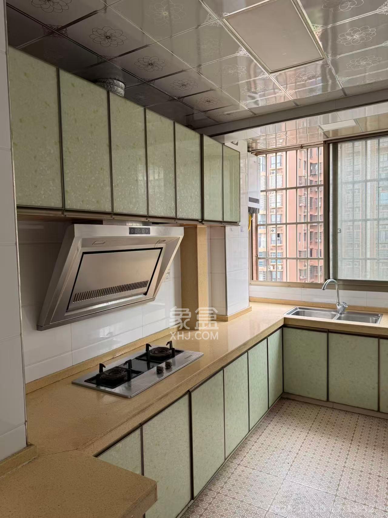 联盟佳苑  3室2厅2卫    1800.0元/月室内图