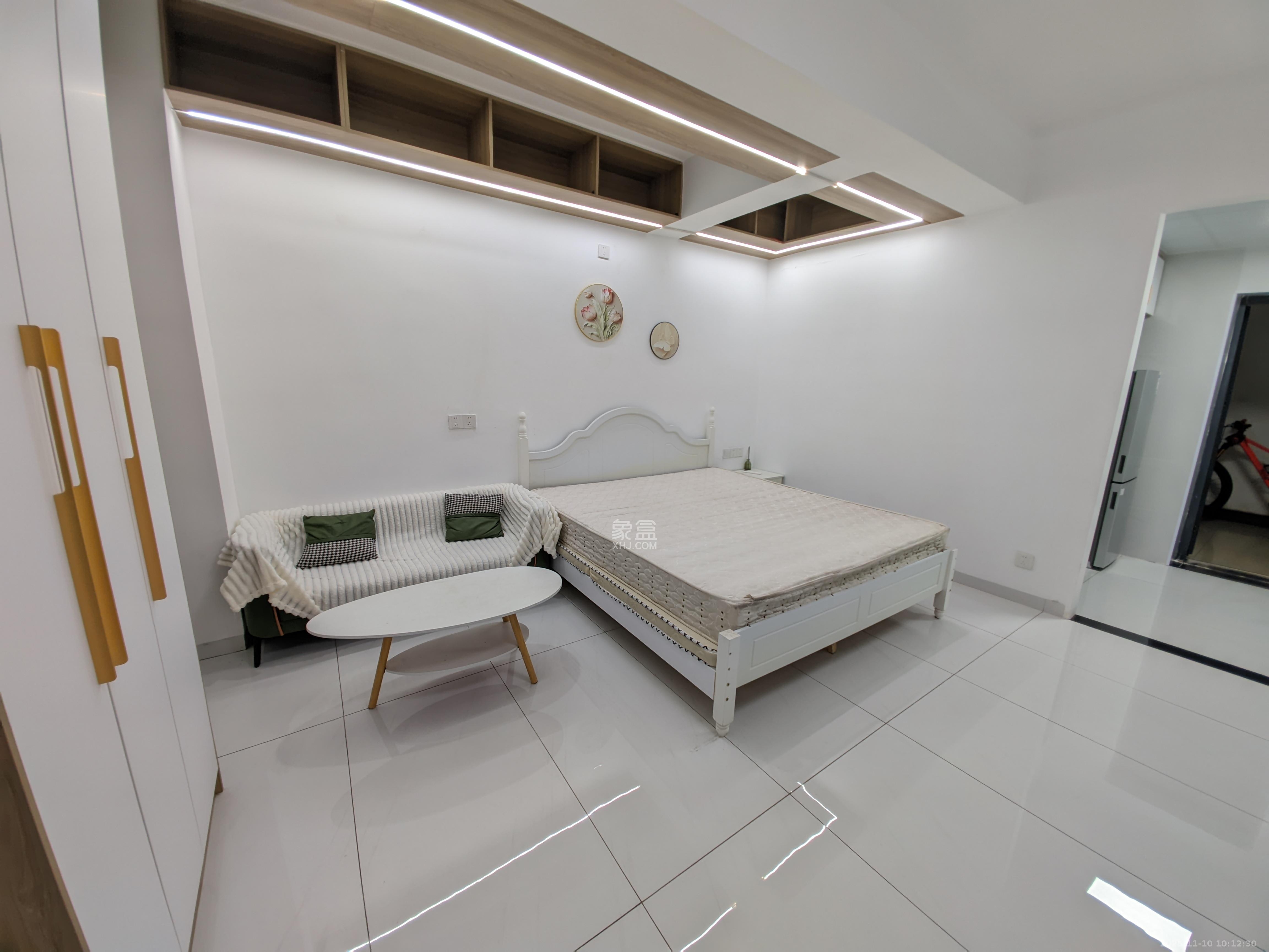 左岸右岸 1室1厅1卫 1550.0元/月 左岸右岸 1室1厅1卫 1550.0元/月室内图