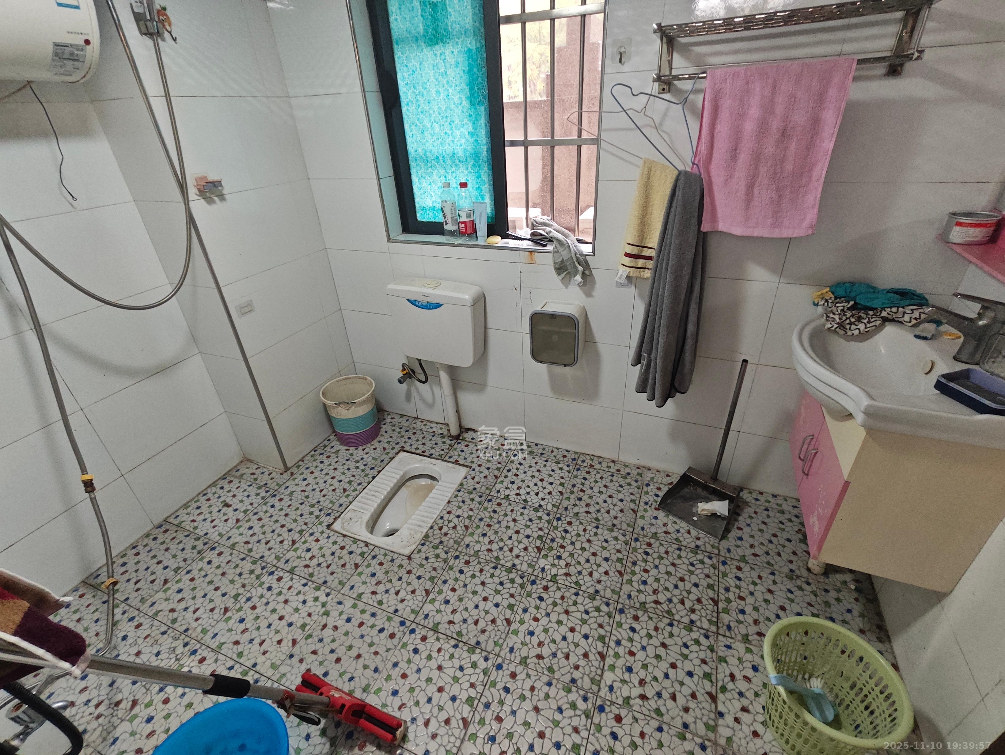 高林仕家  3室2厅1卫    1650.0元/月室内图