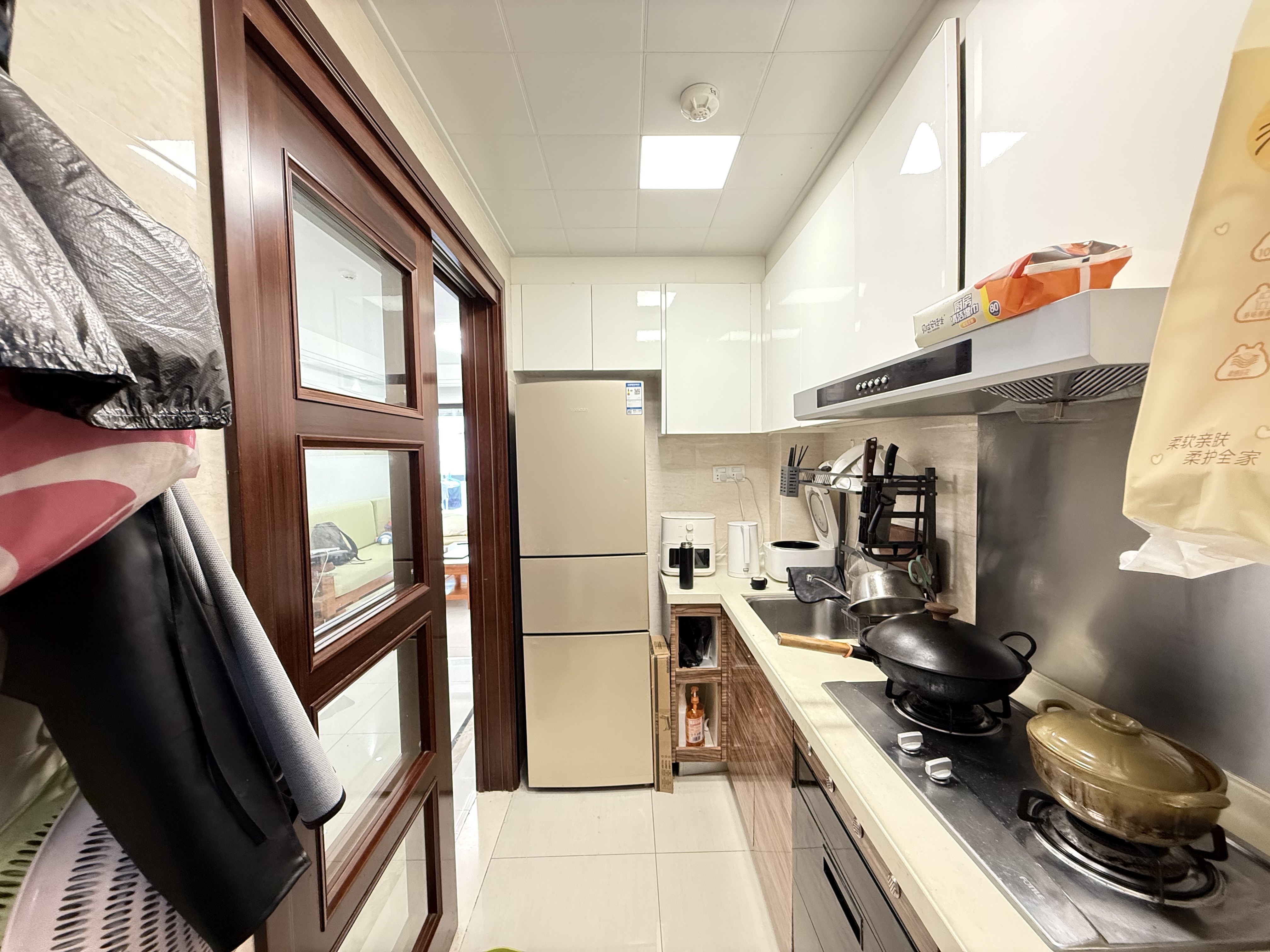 中海锦城 2室2厅1卫 115.0万 中海锦城 2室2厅1卫 115.0万客厅