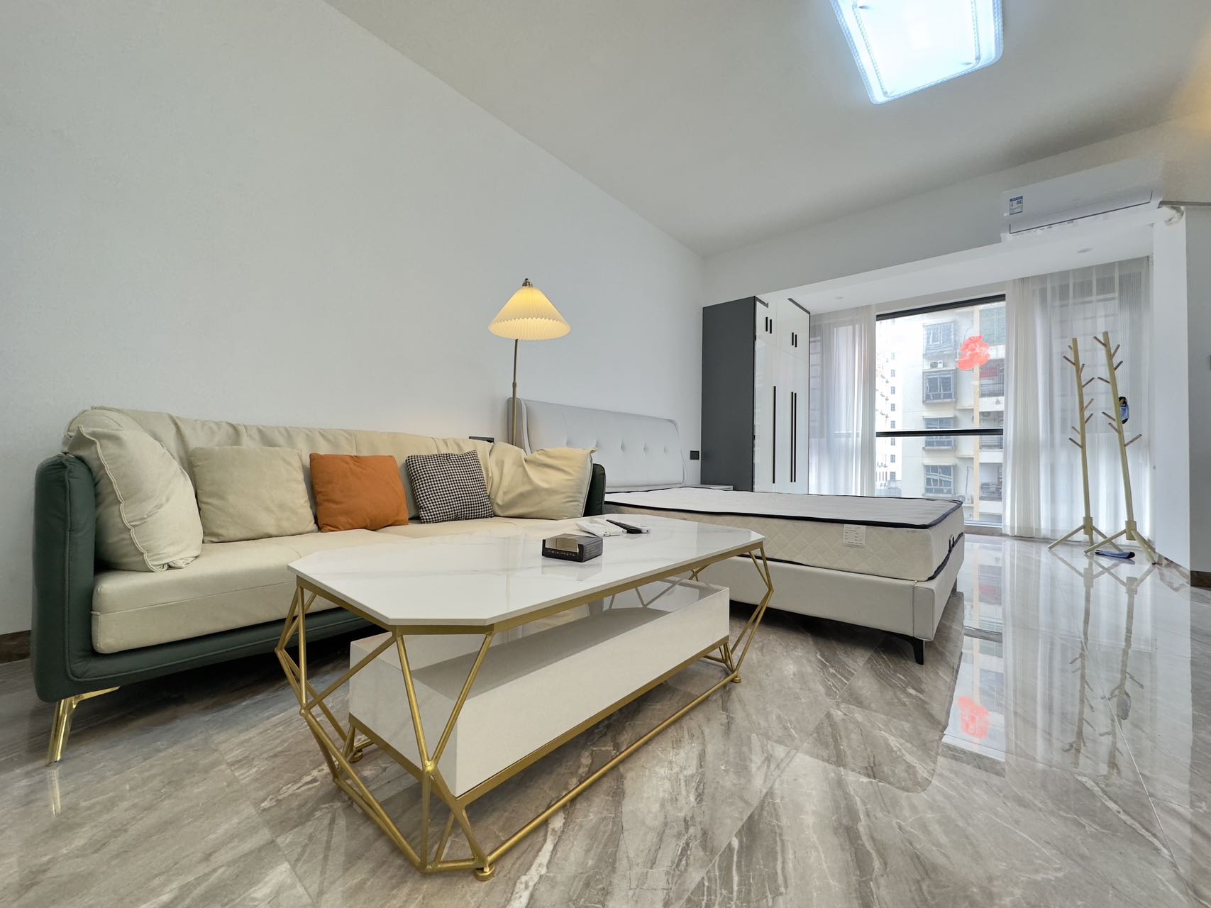 和谐家园（锦和广场）  1室0厅1卫    2200.0元/月室内图