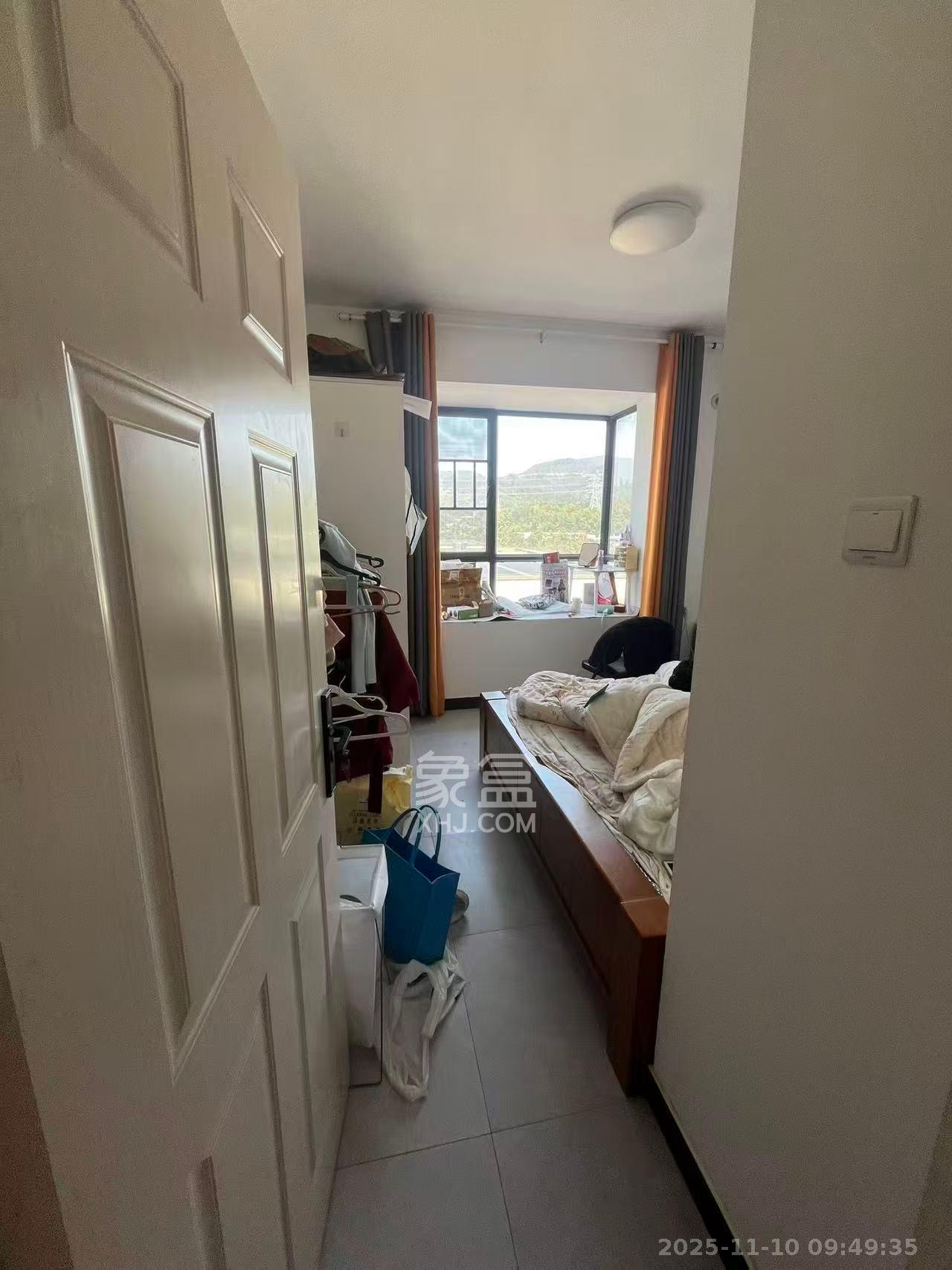 金鹰玖珑山  3室2厅1卫    2500.0元/月室内图