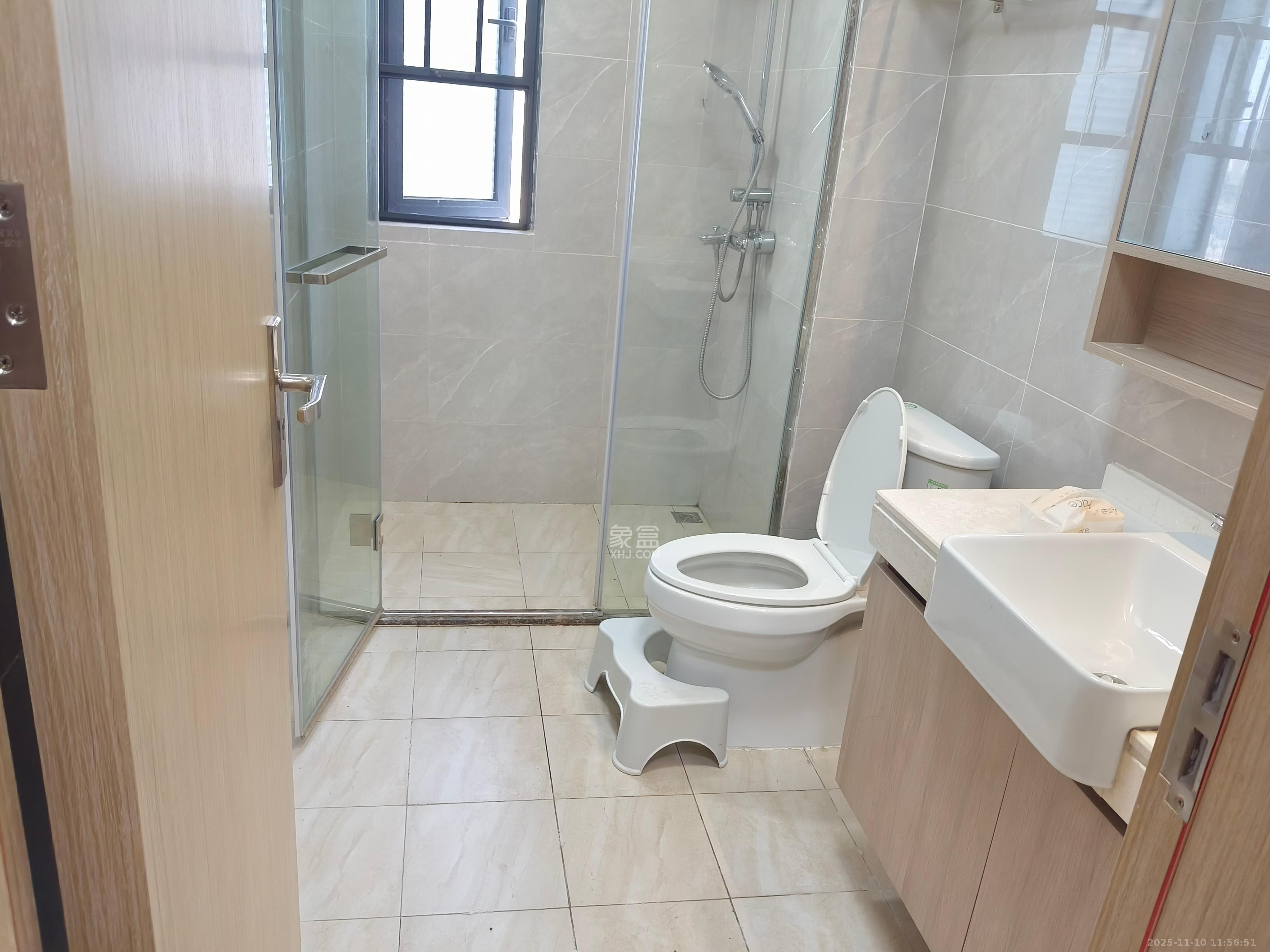 清控湖山雅居北区 4室2厅2卫 3000.0元/月 清控湖山雅居北区 4室2厅2卫 3000.0元/月室内图