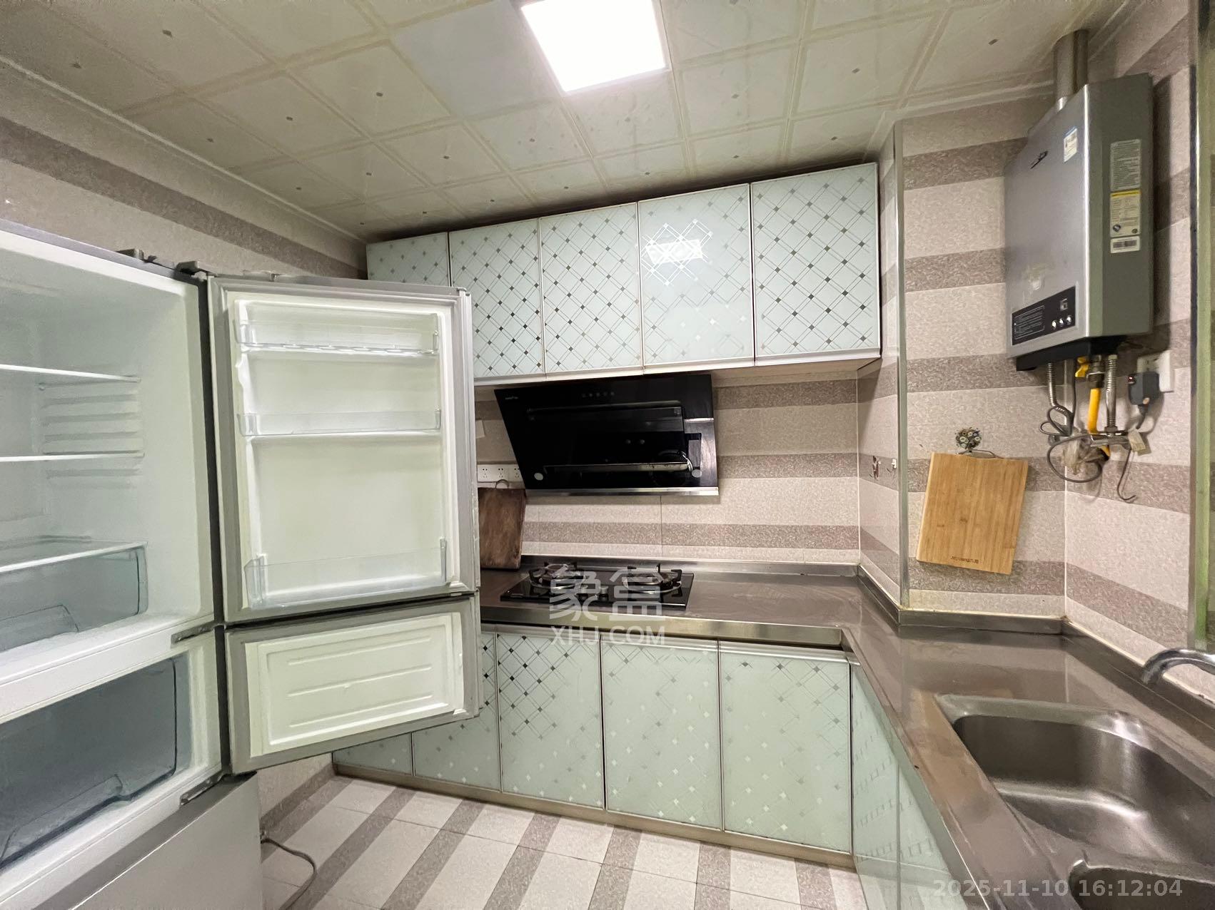 西韵佳苑  2室2厅1卫    2400.0元/月室内图