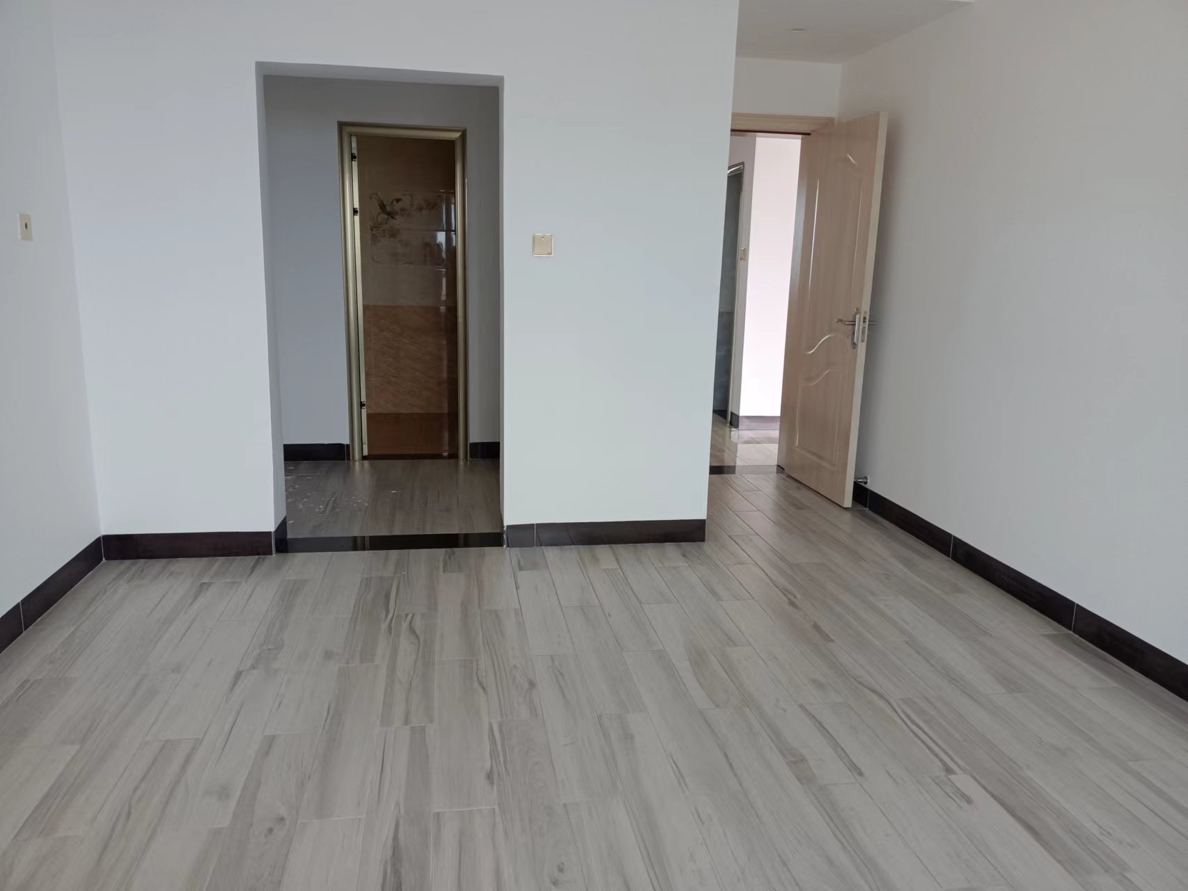 国兴城(B区) 3室2厅2卫 4300.0元/月 国兴城(B区) 3室2厅2卫 4300.0元/月室内图