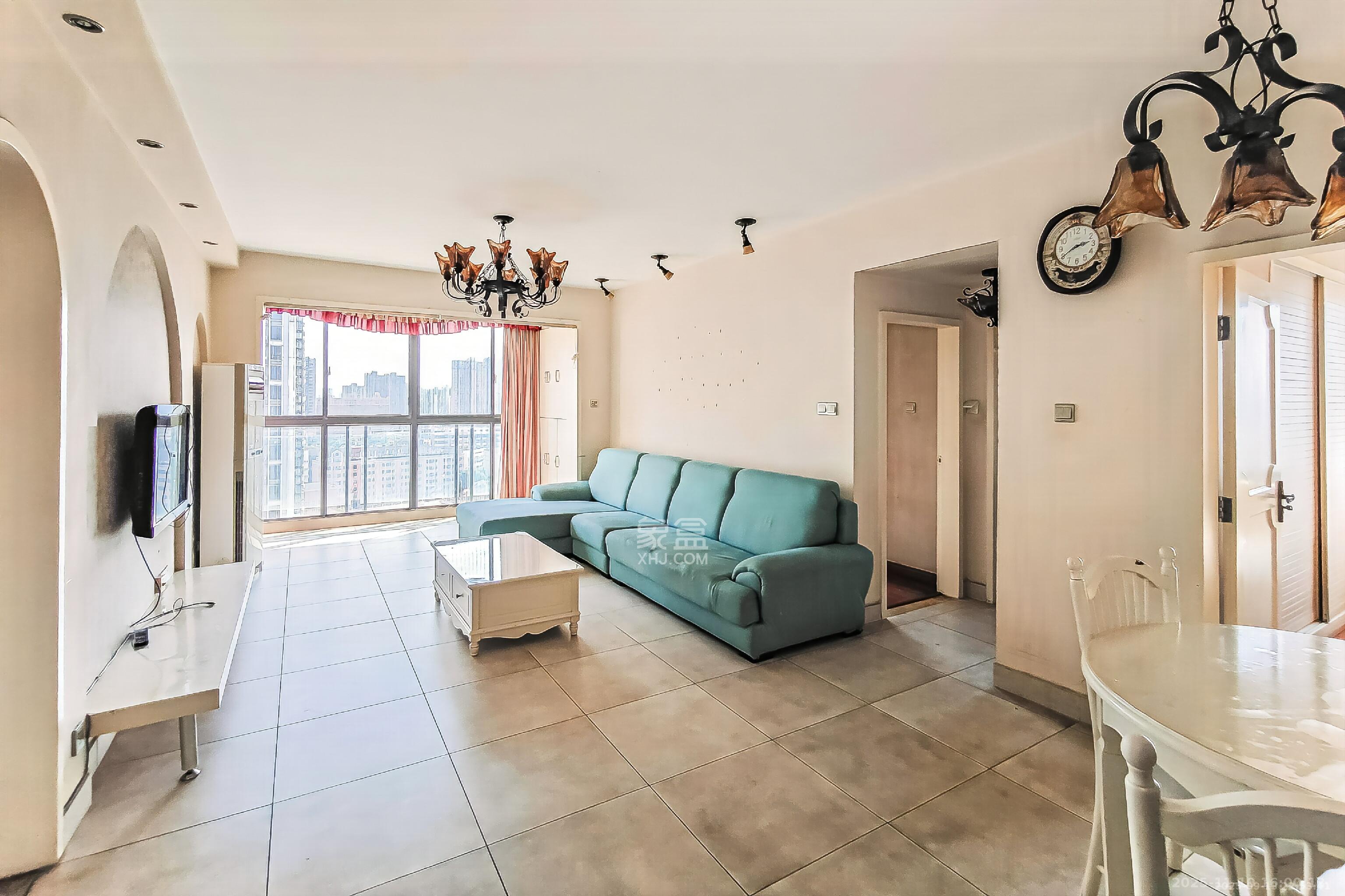 三万英尺  4室2厅1卫    4200.0元/月