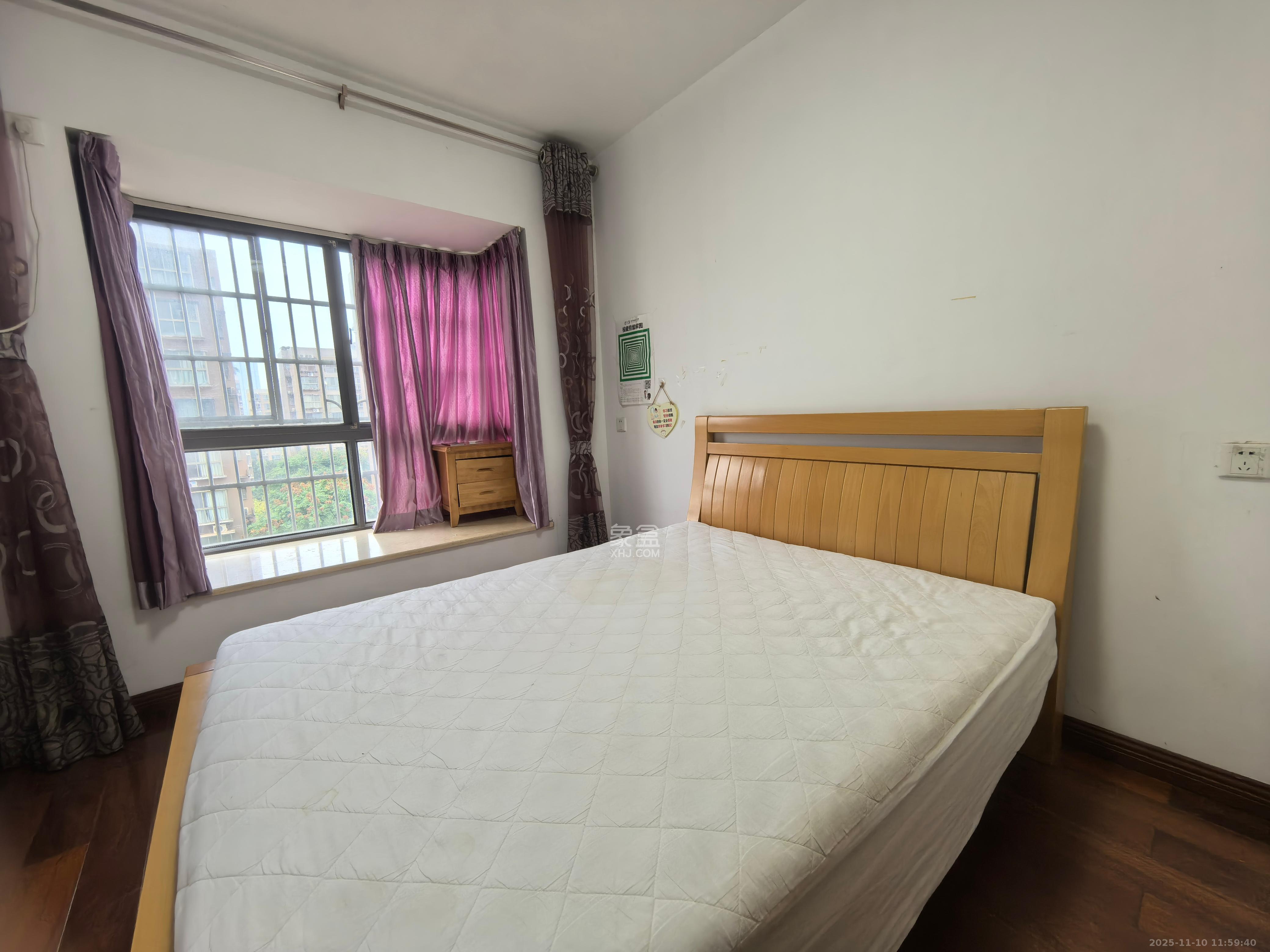 鑫天御景湾 3室2厅2卫 2600.0元/月 鑫天御景湾 3室2厅2卫 2600.0元/月室内图