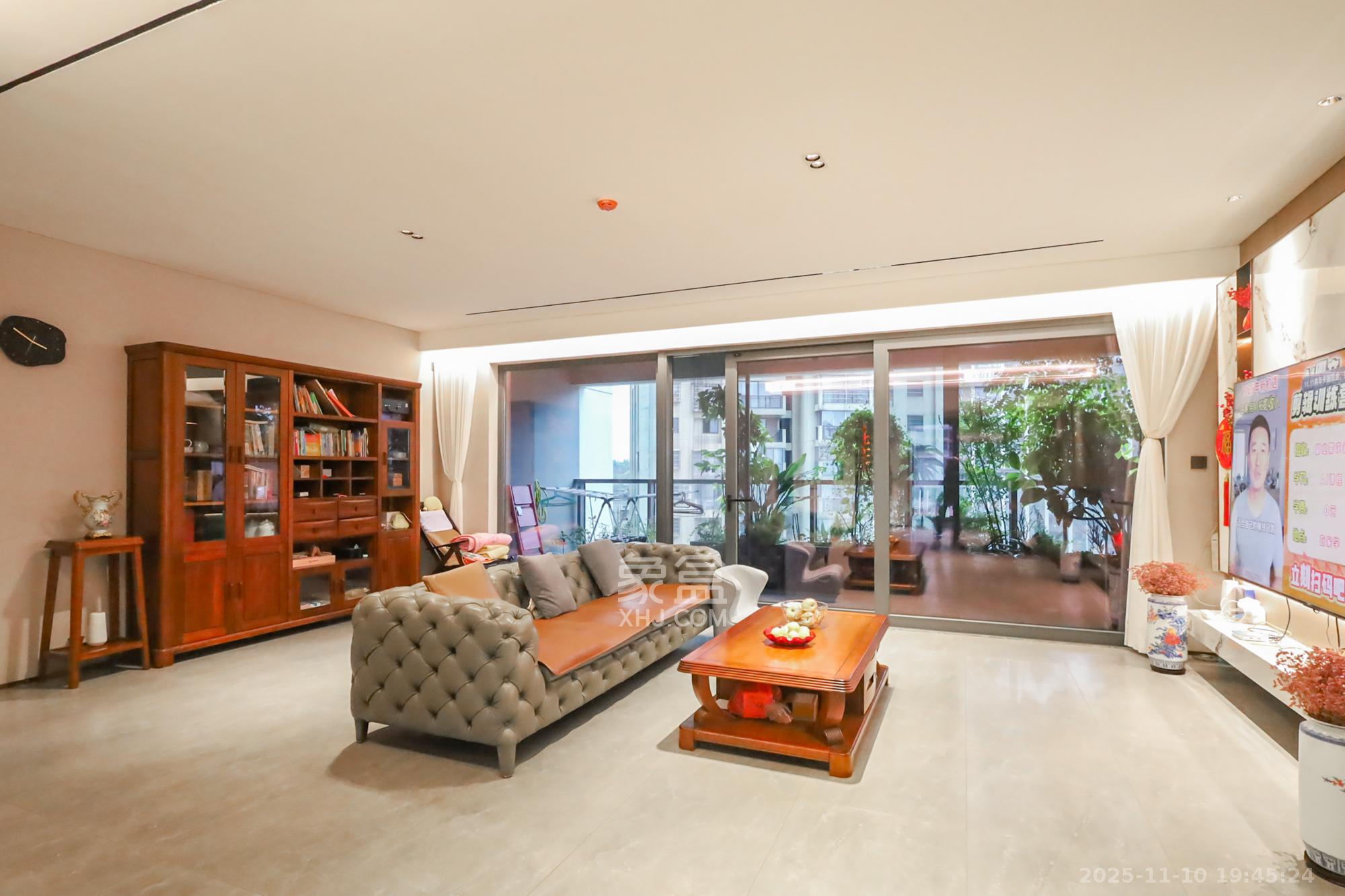 长沙悦府（华润万象城）  3室2厅3卫    420.0万