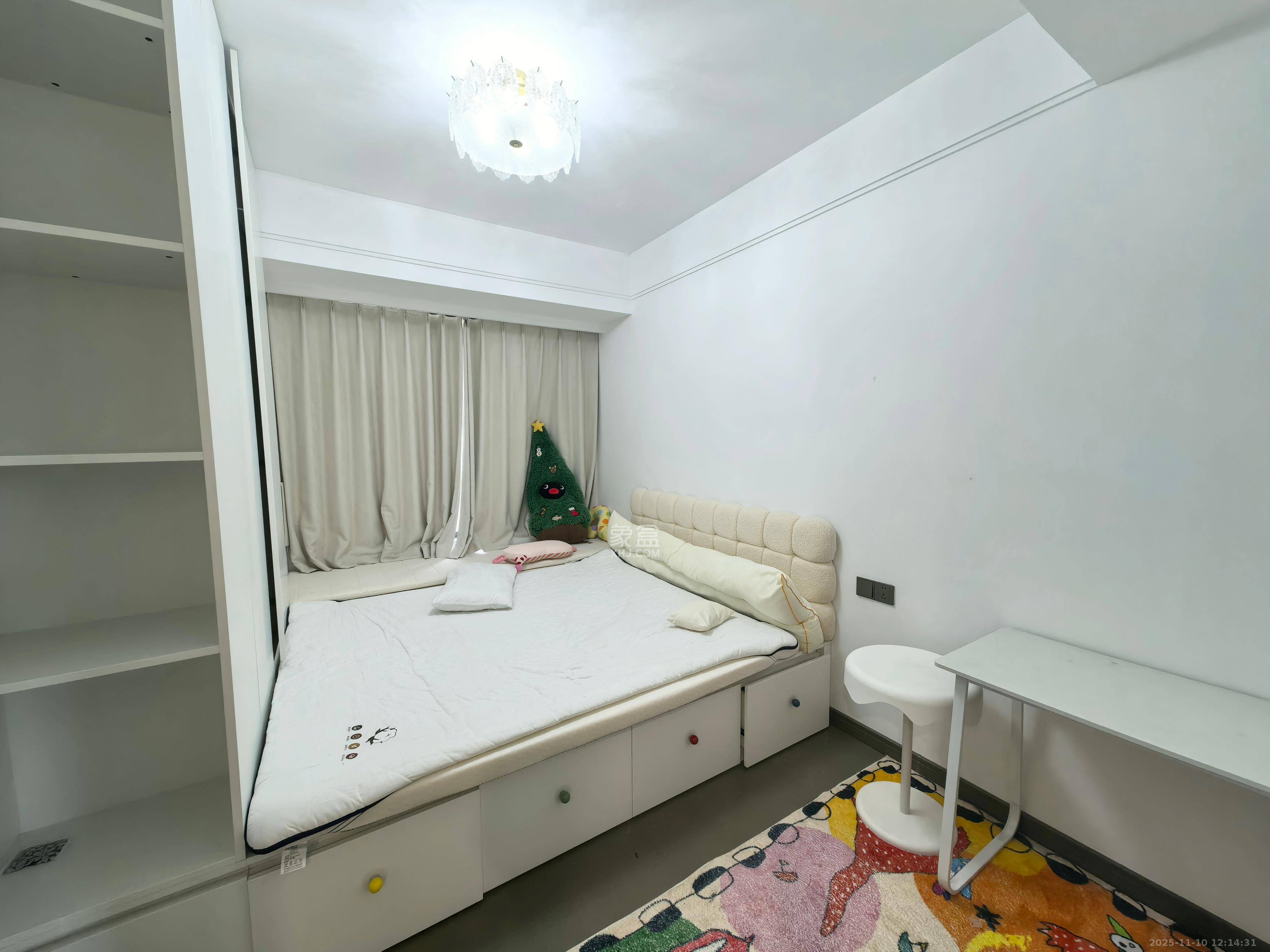 旭辉铂宸府  4室2厅2卫    4500.0元/月室内图