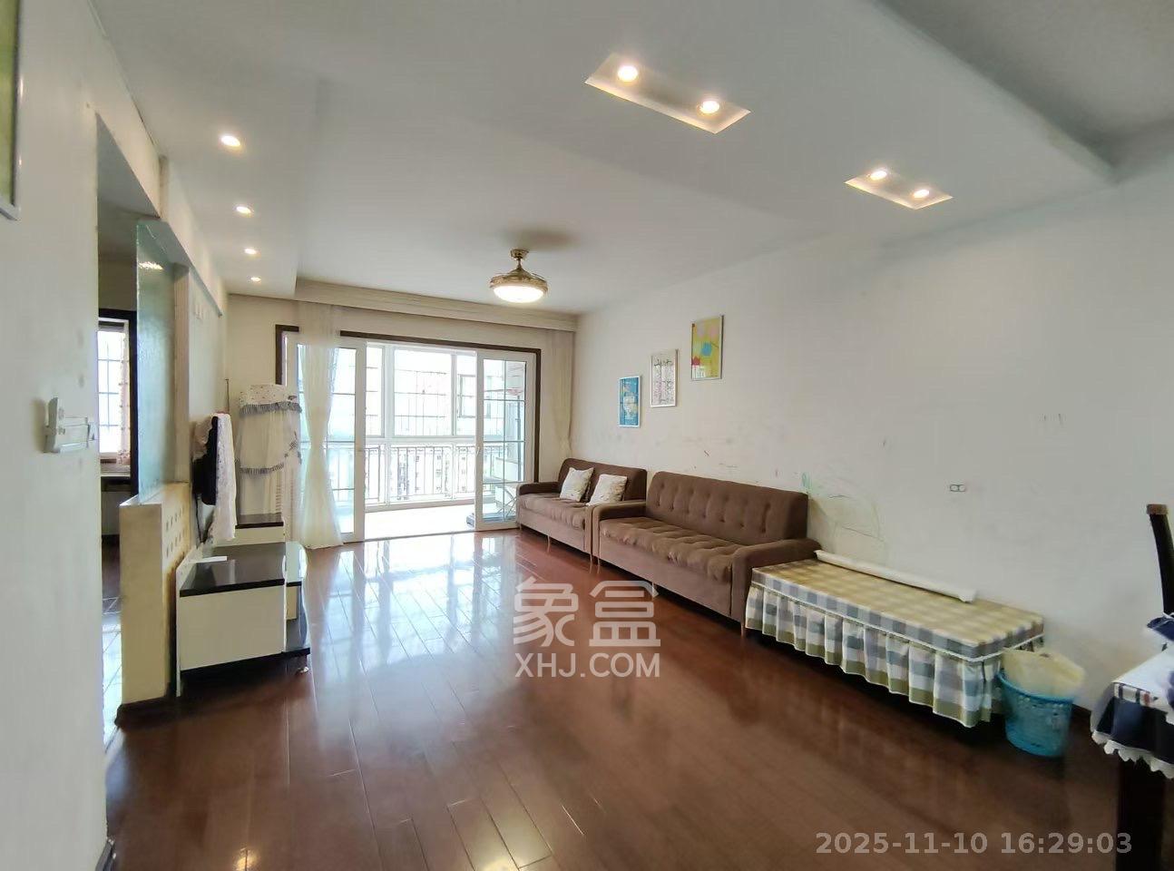 一心花苑 3室2厅2卫 3200.0元/月 一心花苑 3室2厅2卫 3200.0元/月室内图