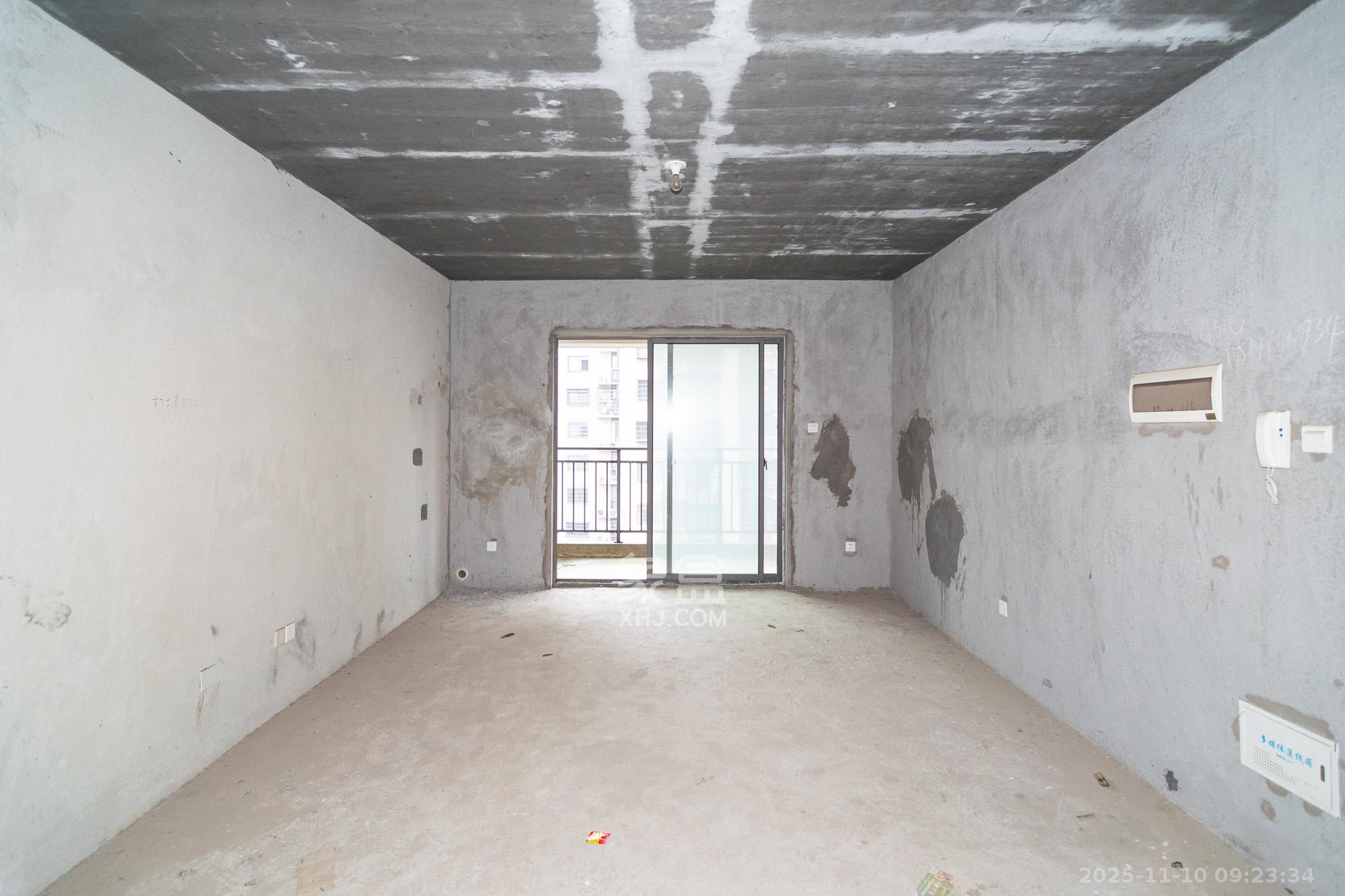 兴邦花城  4室2厅2卫    62.8万