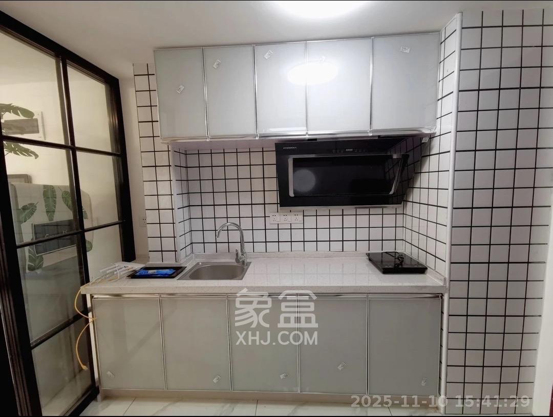 华润置地广场二期 2室2厅1卫 1800.0元/月 华润置地广场二期 2室2厅1卫 1800.0元/月室内图