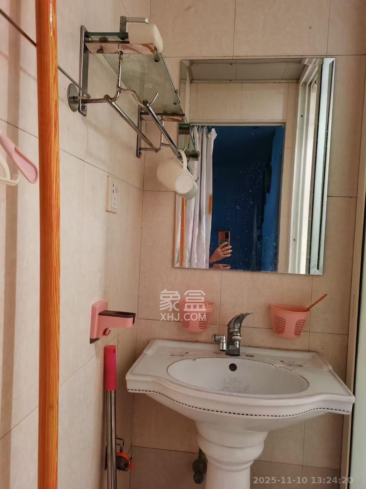 他城(天鸿时代公寓) 1室1厅1卫 1400.0元/月 他城(天鸿时代公寓) 1室1厅1卫 1400.0元/月室内图