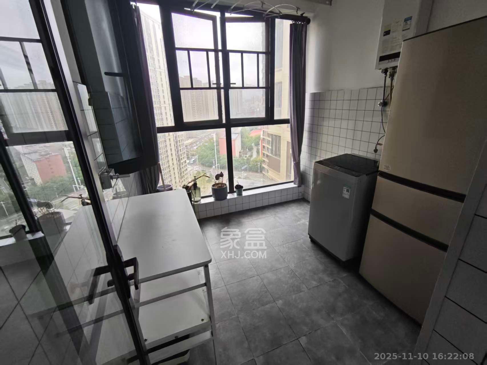 融创融公馆（融创臻苑）  3室2厅2卫    2300.0元/月室内图