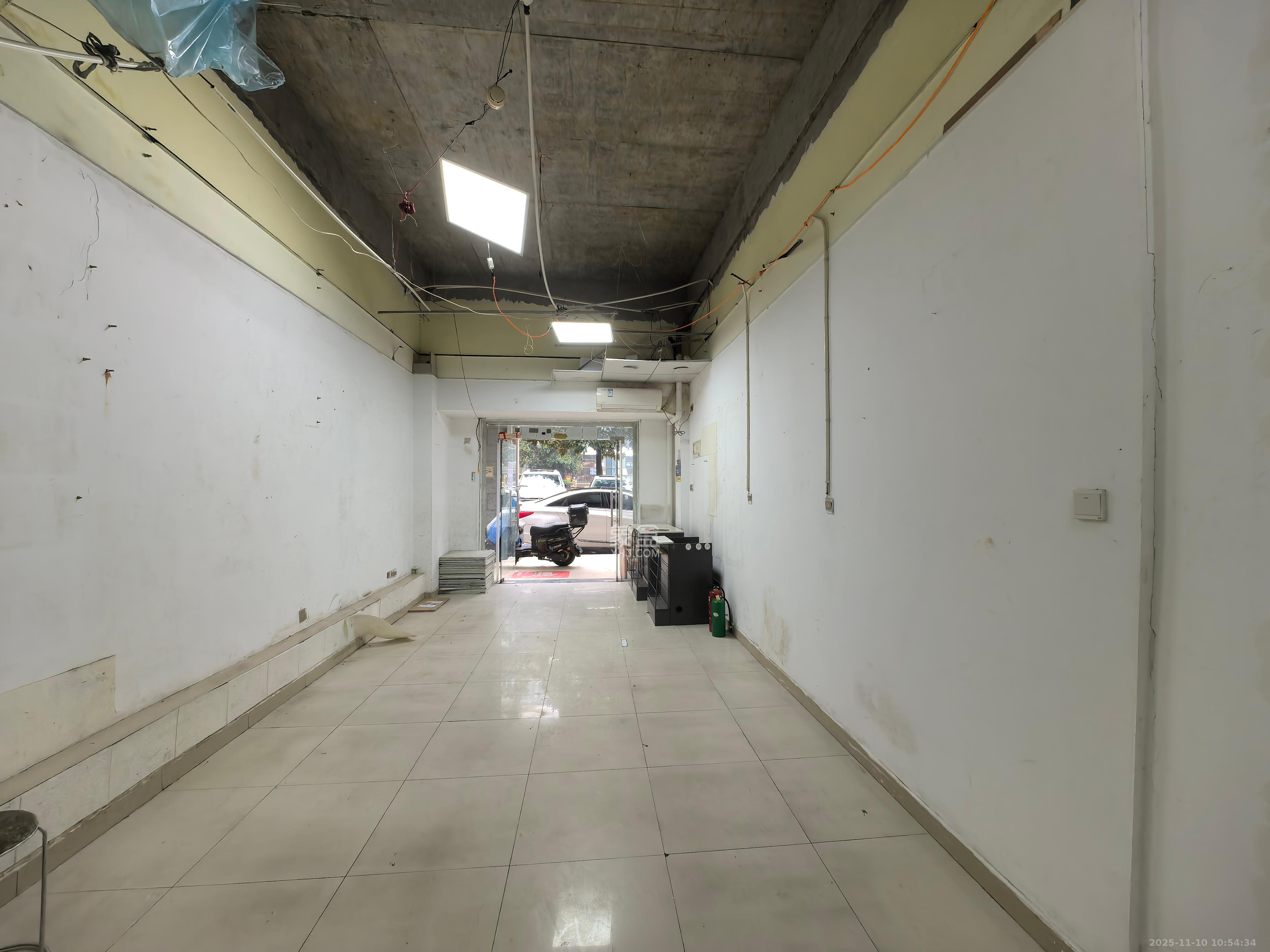 恒大翡翠华庭   47.0㎡      2800.0元/月室内图