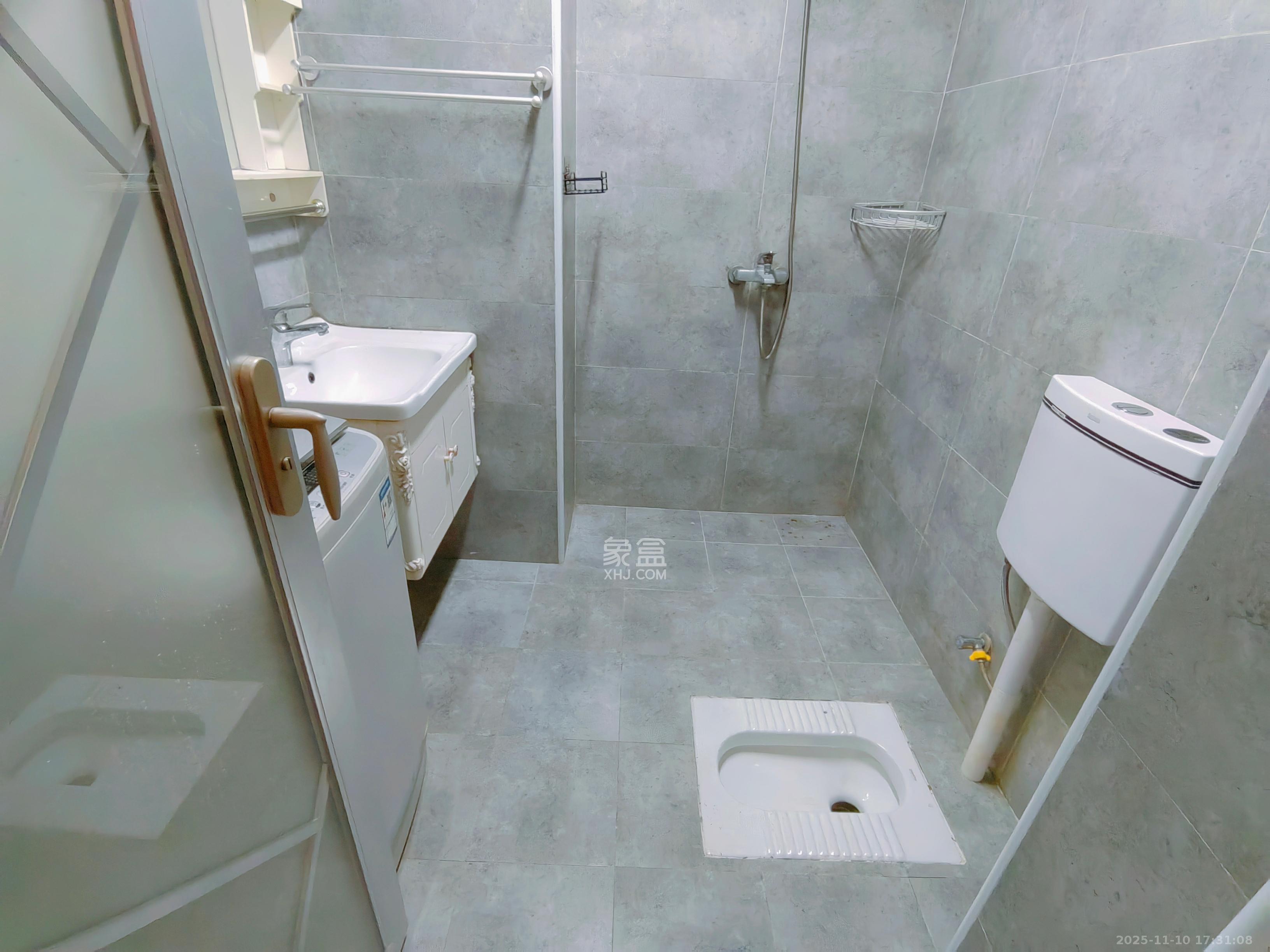 中南壹号院  1室1厅1卫    1600.0元/月室内图