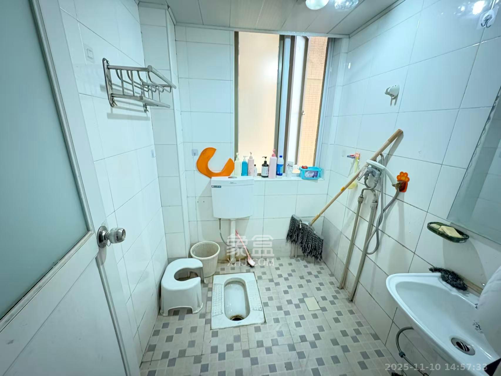 层上观邸 3室2厅1卫 2000.0元/月 层上观邸 3室2厅1卫 2000.0元/月室内图