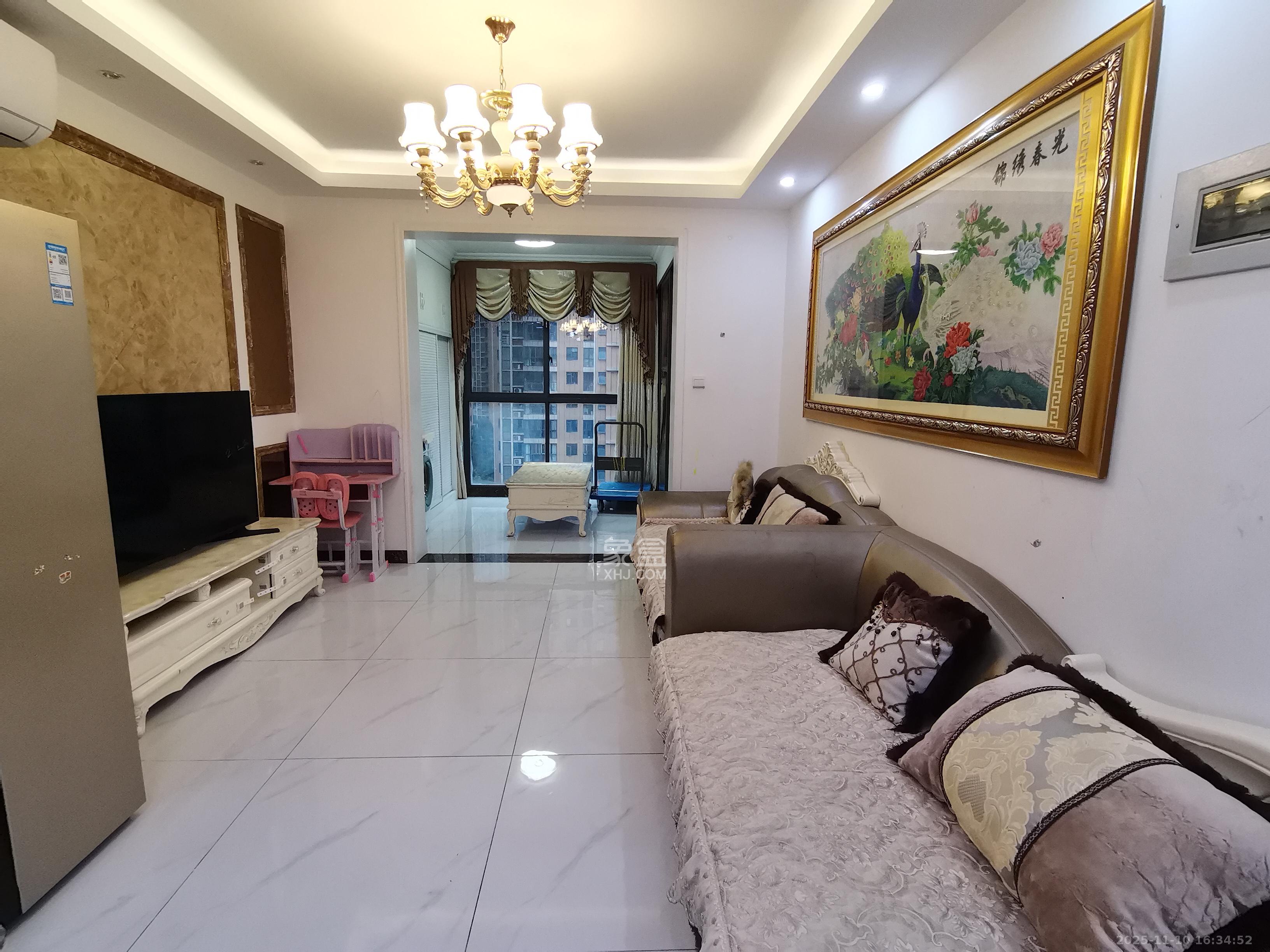 明发国际城  3室2厅1卫    2000.0元/月