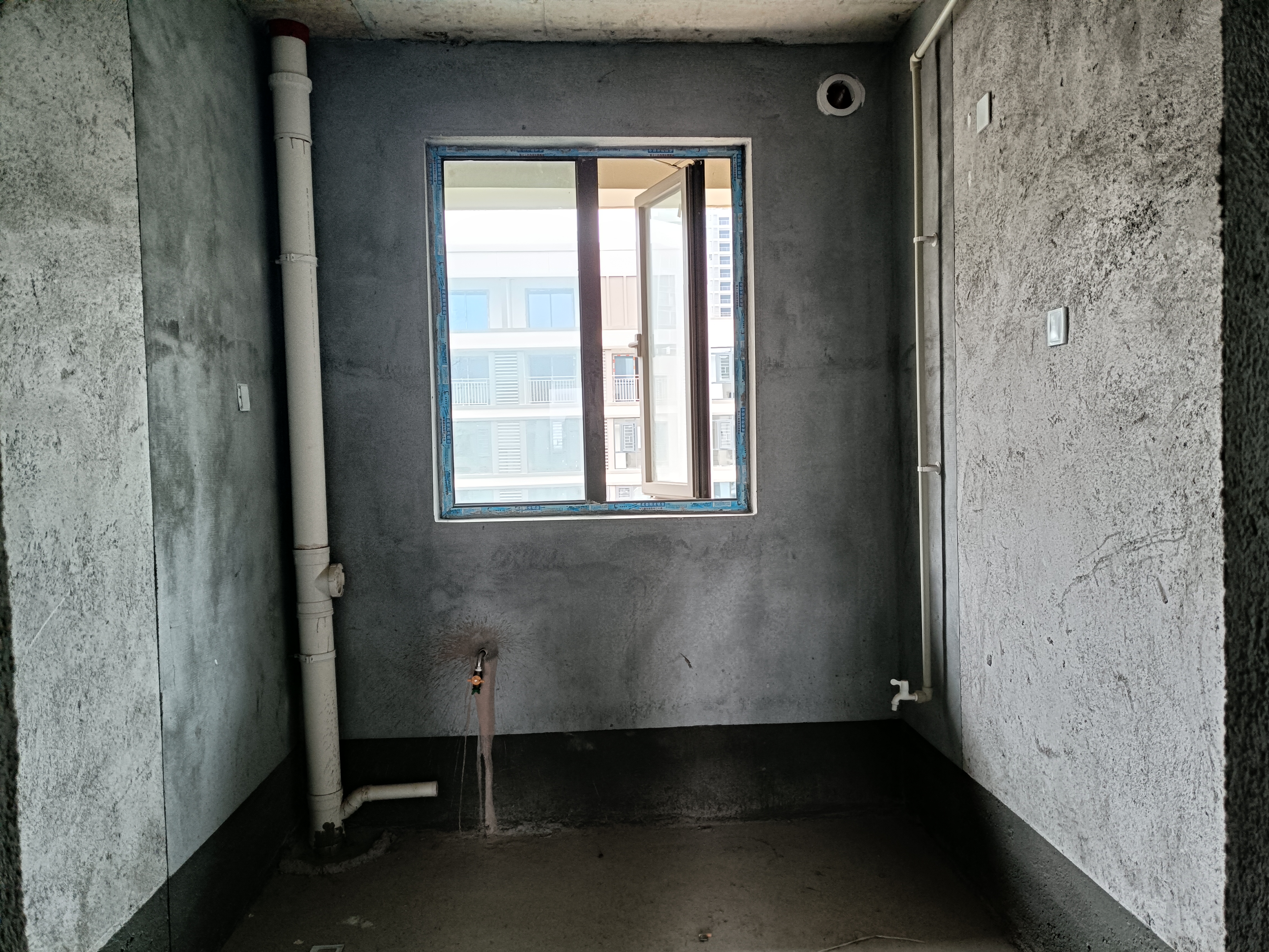 吾悦广场  4室2厅3卫    78.0万客厅