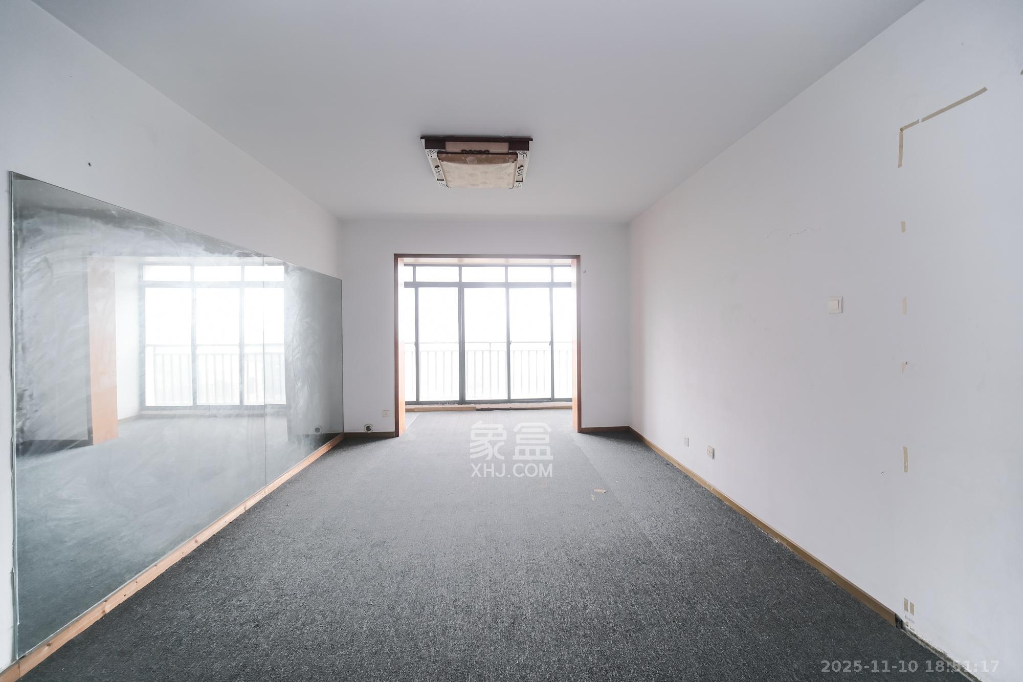 圆梦完美生活 2室2厅1卫 40.0万 圆梦完美生活 2室2厅1卫 40.0万客厅