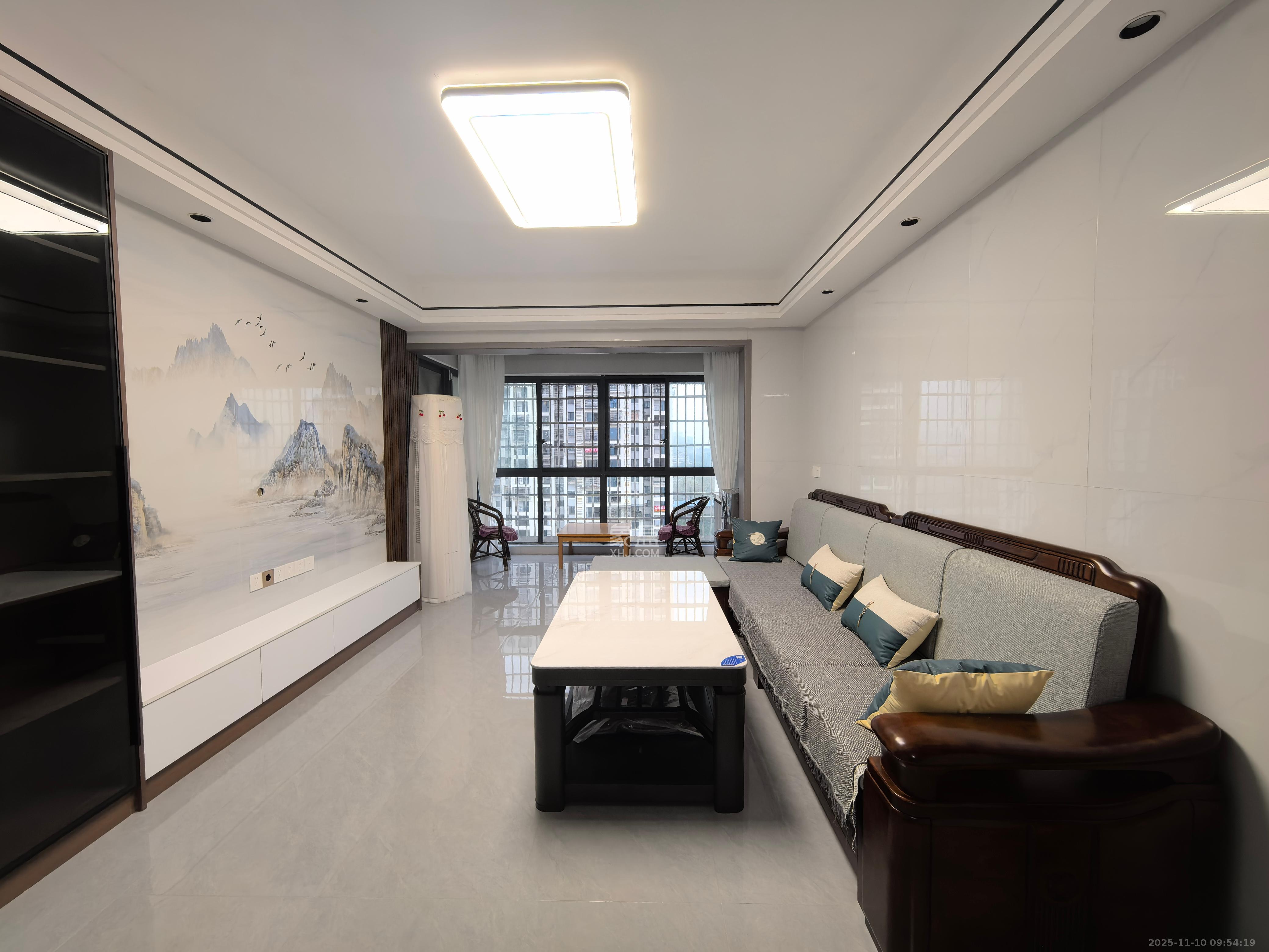 和景家园二期  3室2厅1卫    2400.0元/月