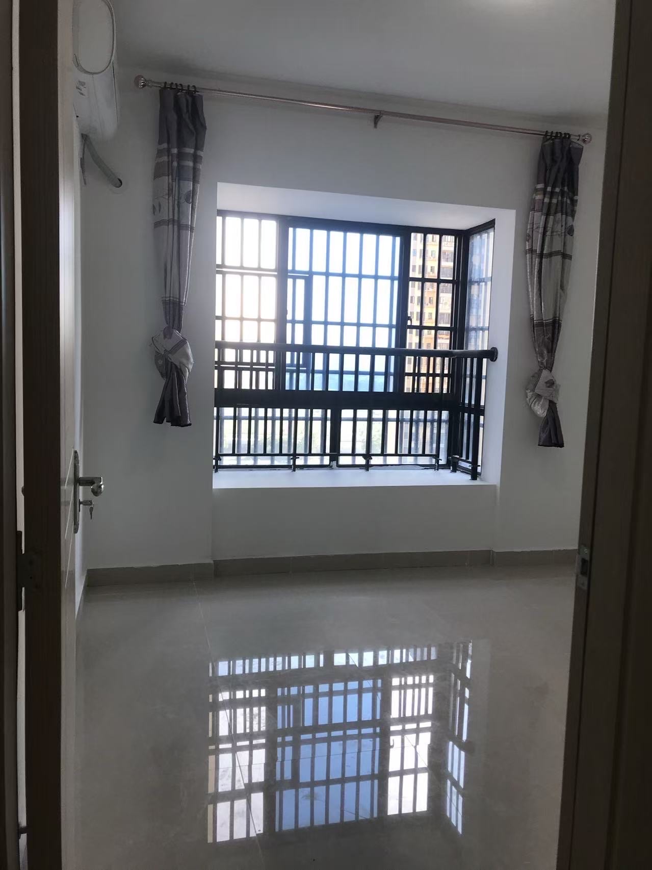 新海小区  3室1厅1卫    1500.0元/月室内图