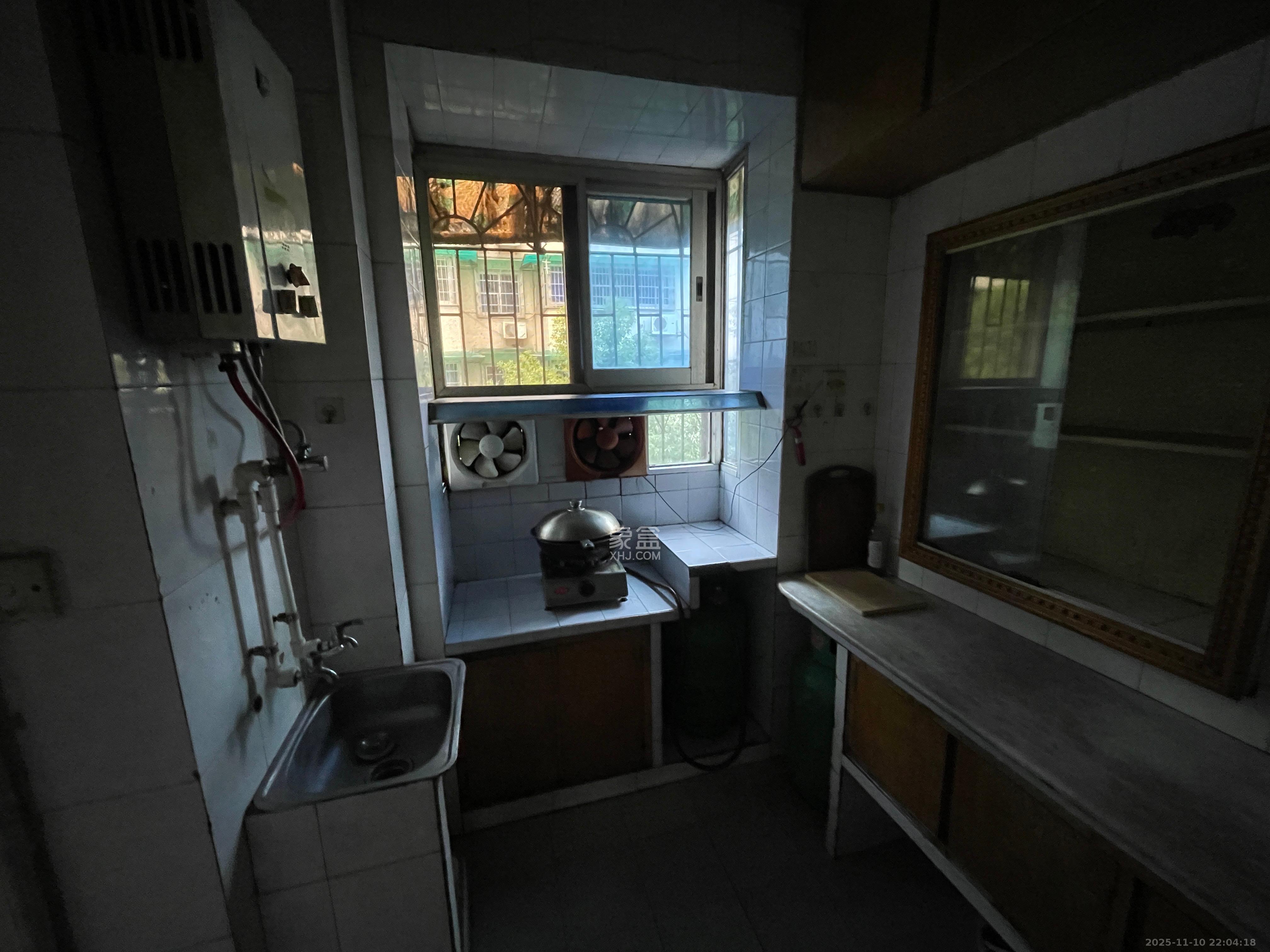 新桥沁园(银港农贸市场) 2室2厅1卫 1200.0元/月 新桥沁园(银港农贸市场) 2室2厅1卫 1200.0元/月室内图