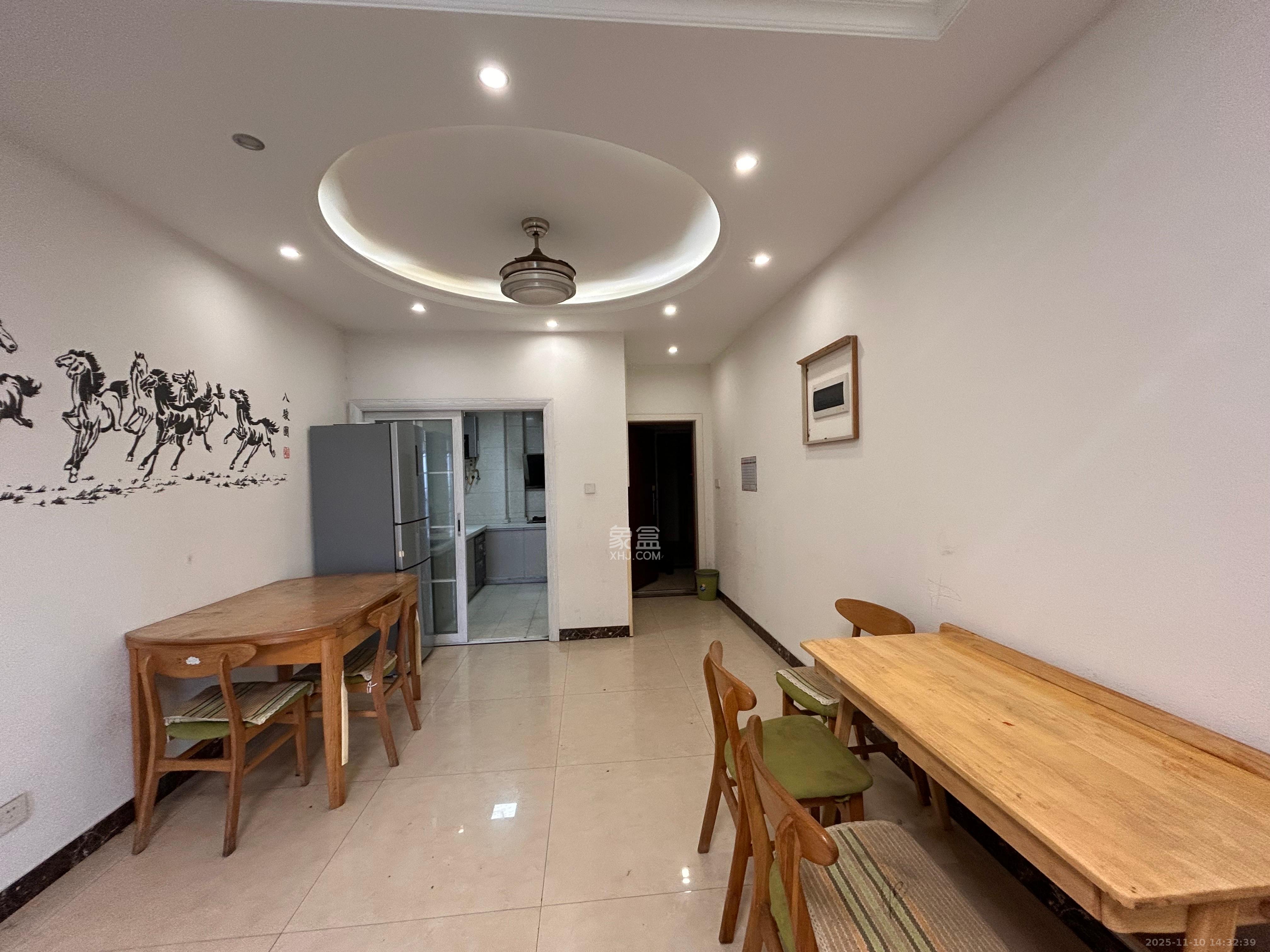 天元涉外景园C区  2室2厅1卫    2200.0元/月